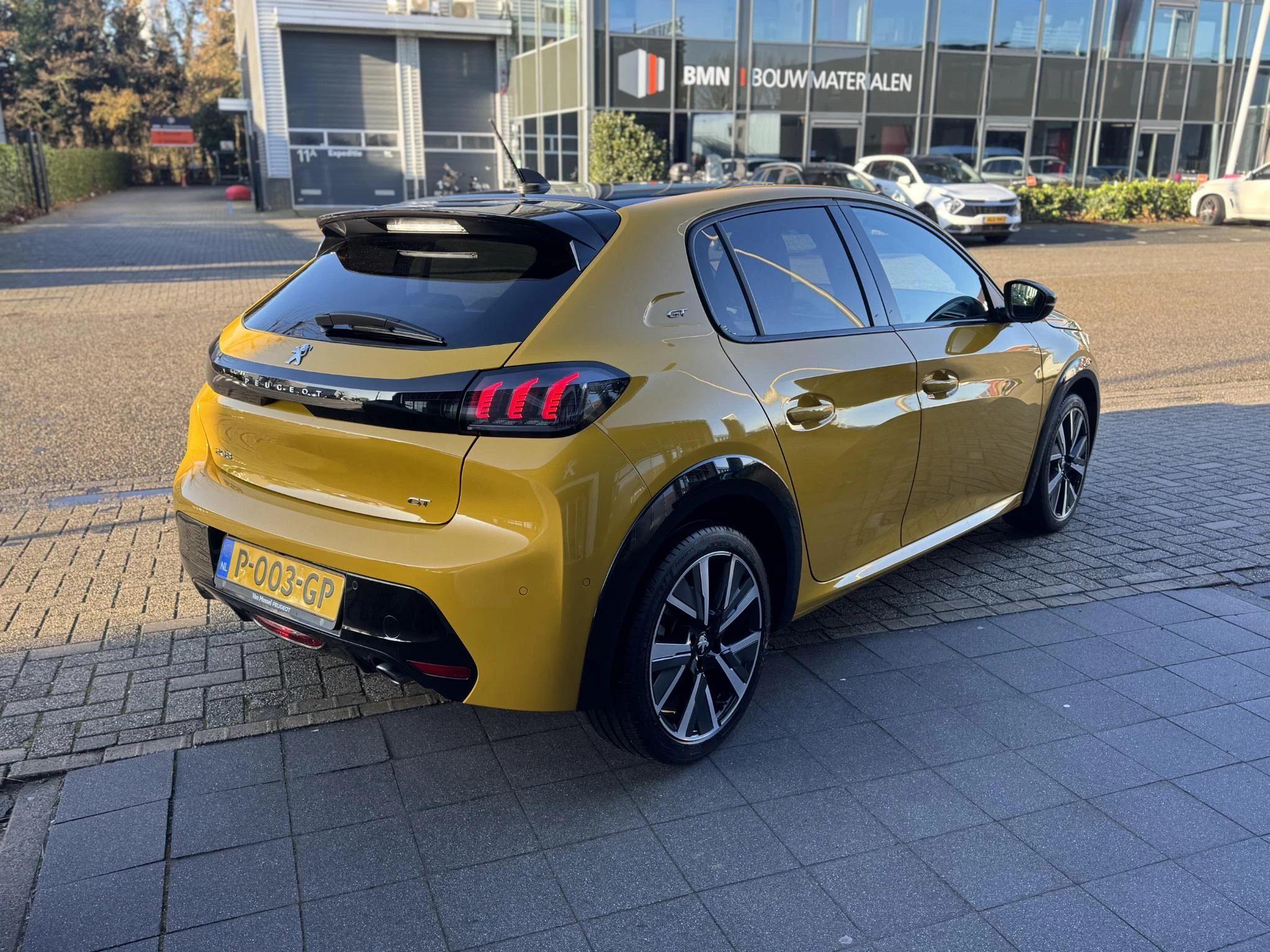 Peugeot 208
