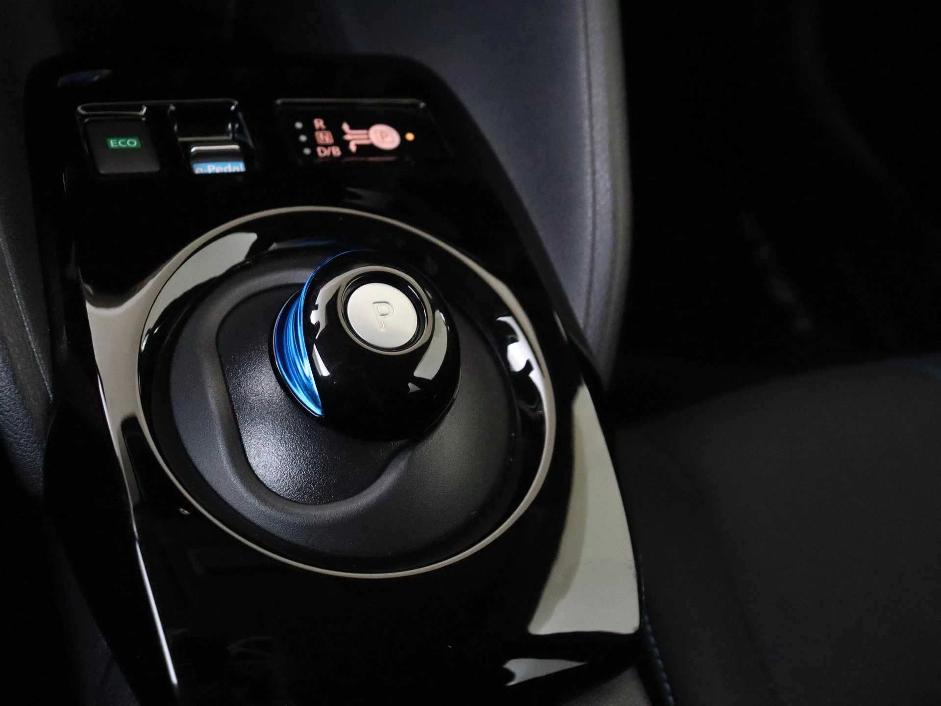 Nissan Leaf N-Connecta 39 kWh