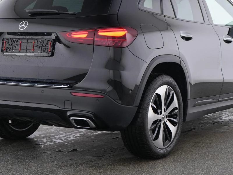 Mercedes-Benz-GLA-image-9