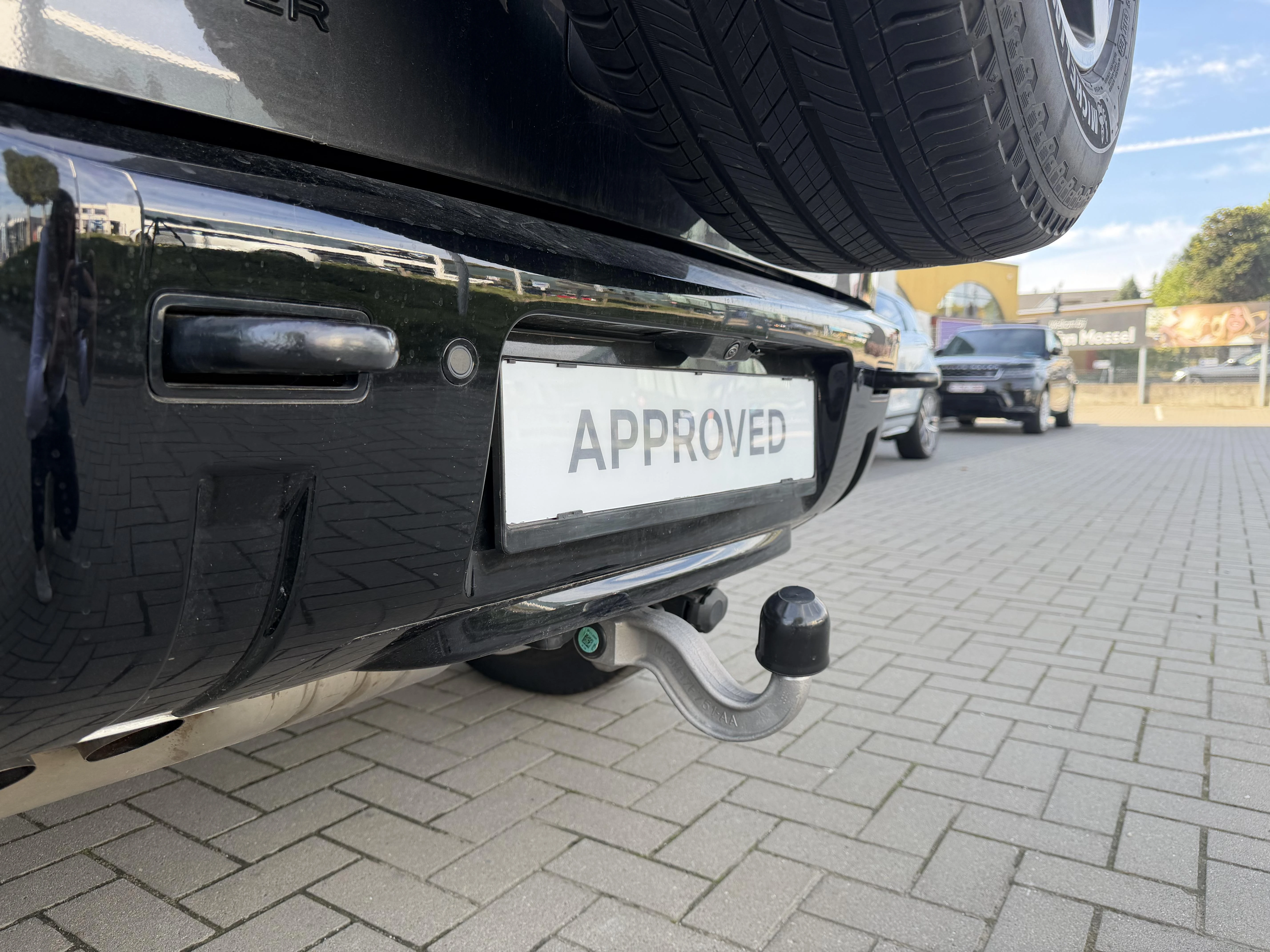 Land Rover-Defender-image-8