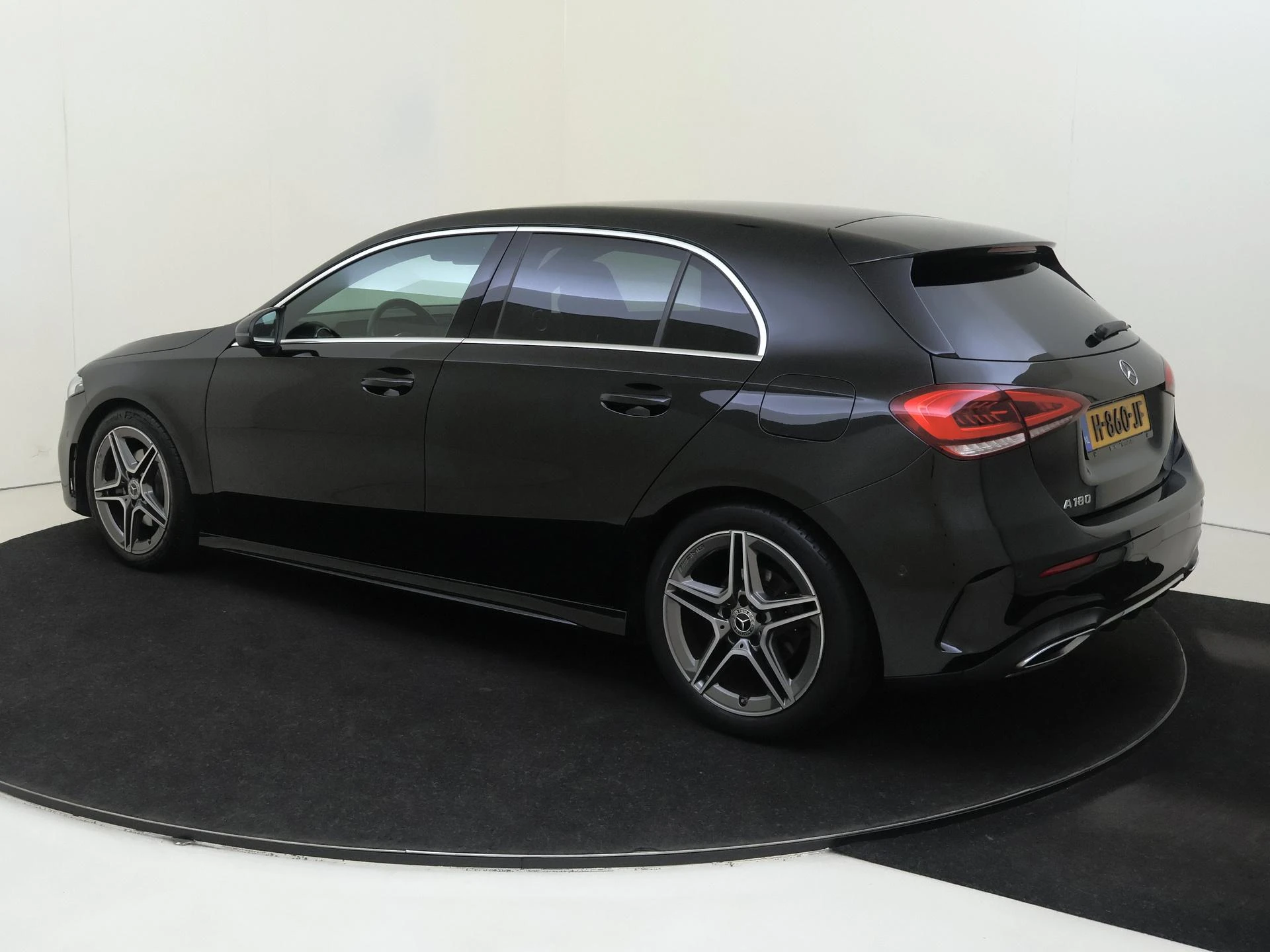 Mercedes-Benz A-Klasse 180 Business Solution AMG