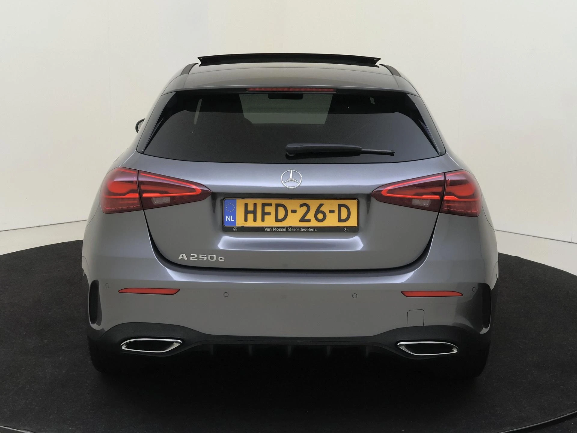 Mercedes-Benz-A-Klasse-image-7