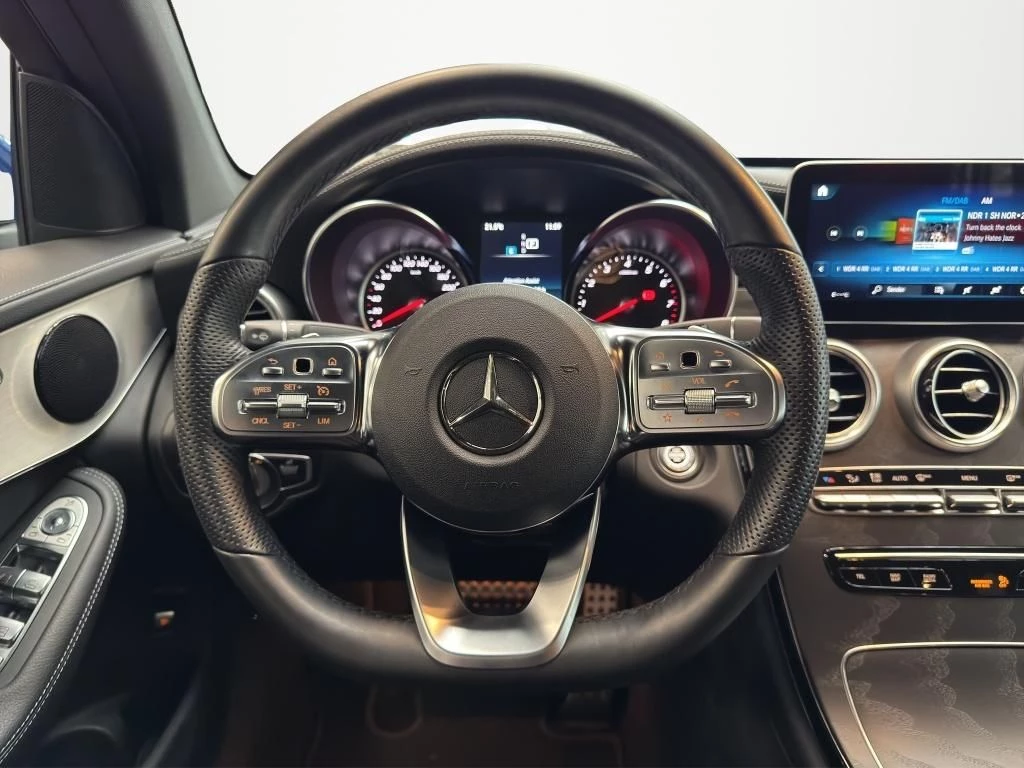 Mercedes-Benz GLC 200 4M COUPÉ AMG PDC BUSINESS TEMPO KAMERA AMG Line