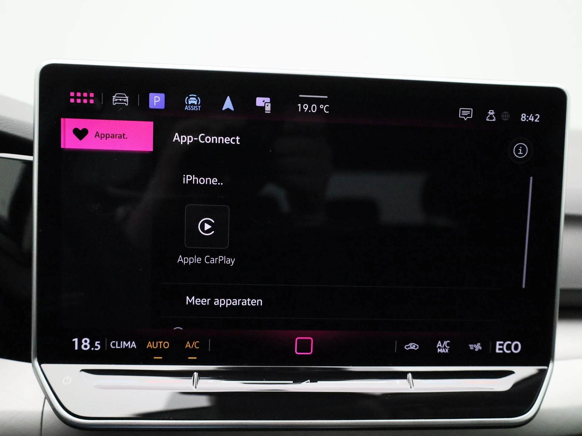 Volkswagen-Golf-image-22