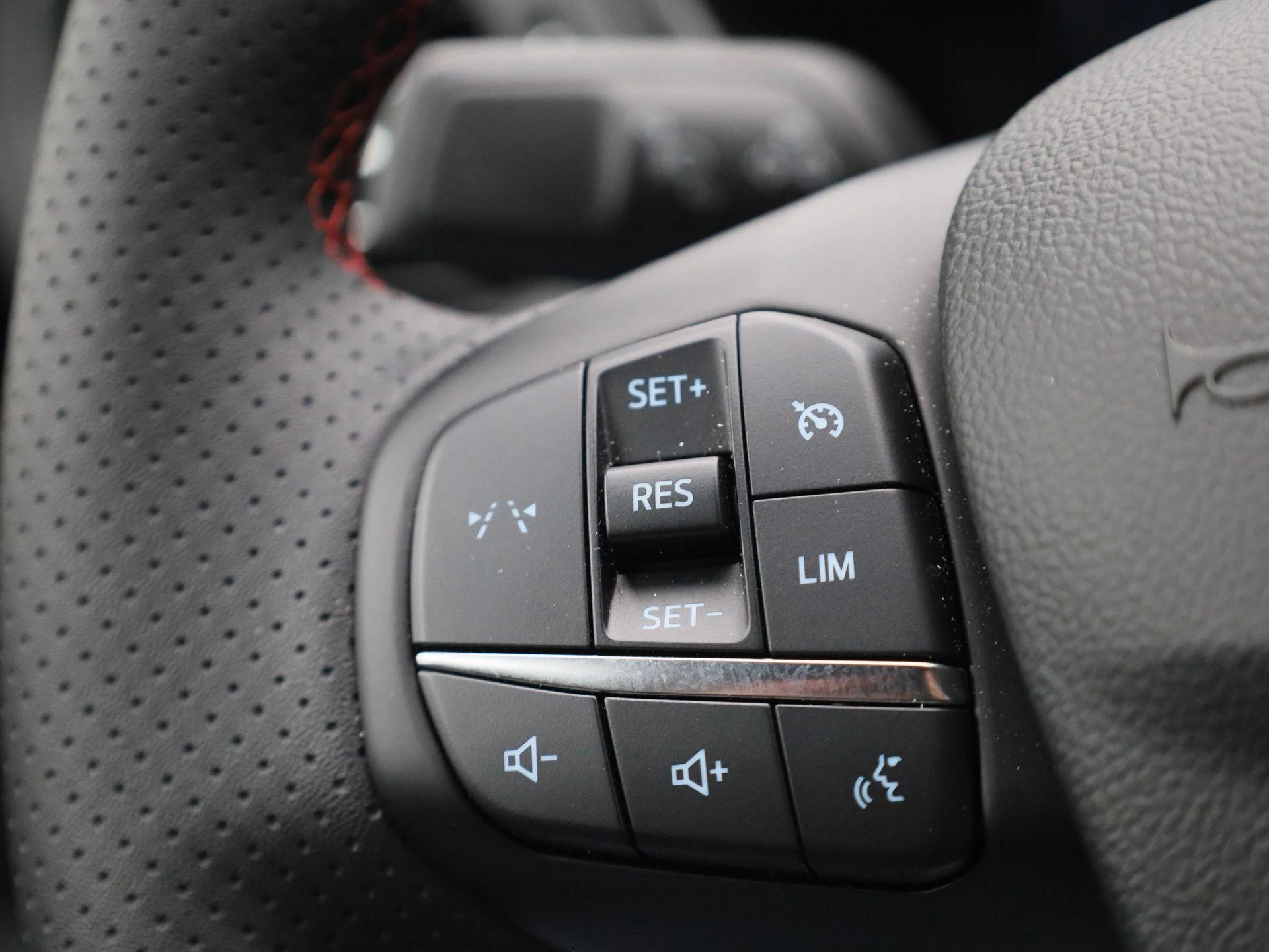 Ford-Kuga-image-16