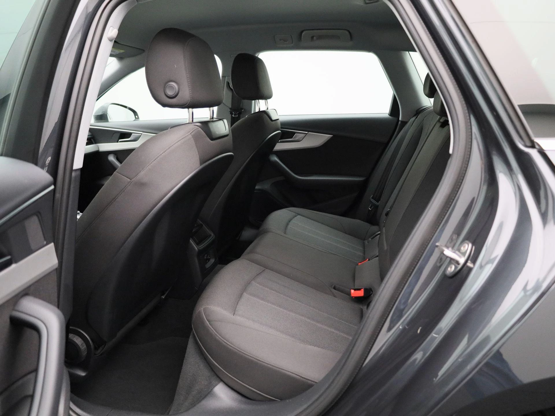 Audi-A4-image-9