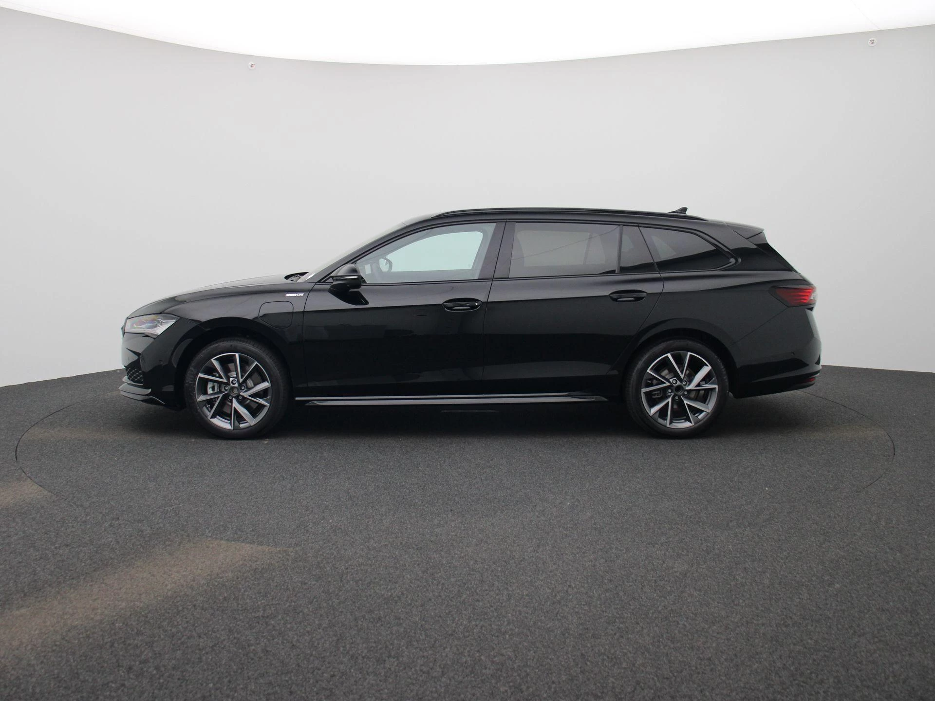 Škoda Superb Combi 1.5 TSI PHEV Sportline Business 204 PK