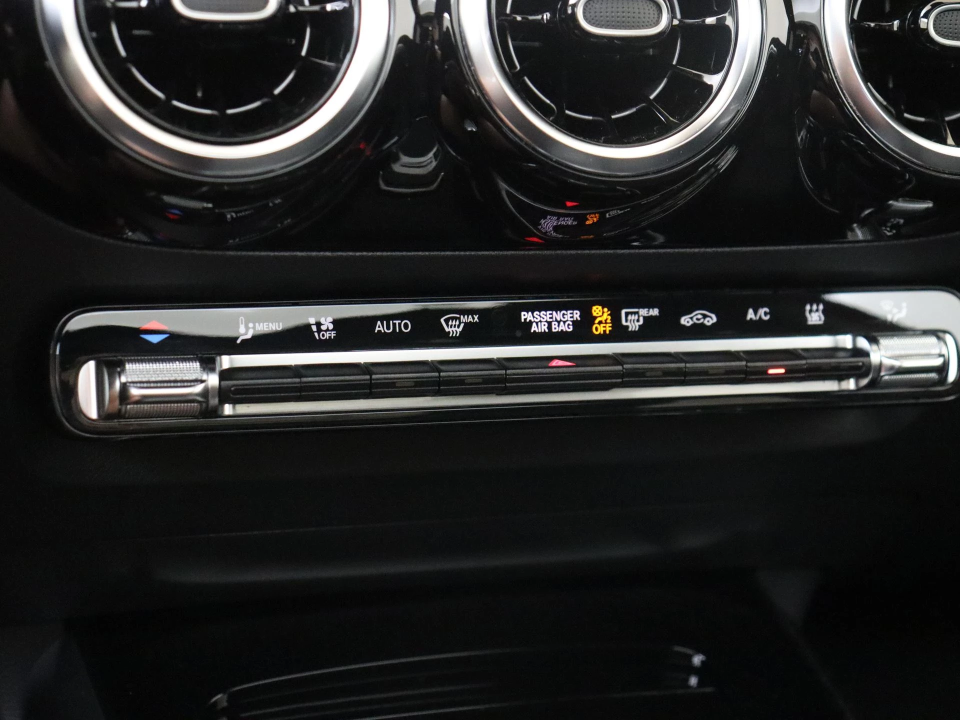 Mercedes-Benz GLA 250 e Business Solution Luxury