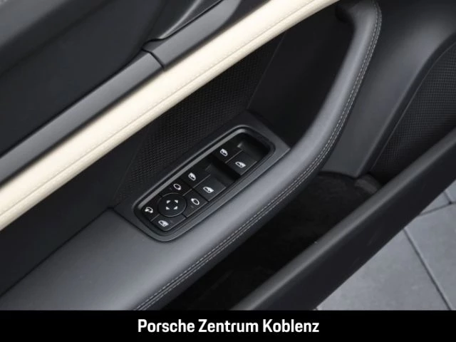Porsche Taycan 4 Black Edition black edition