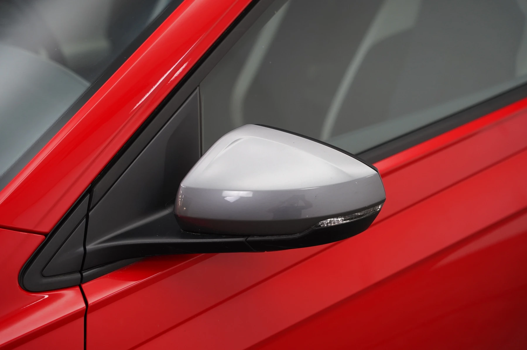 Volkswagen-Polo-image-36