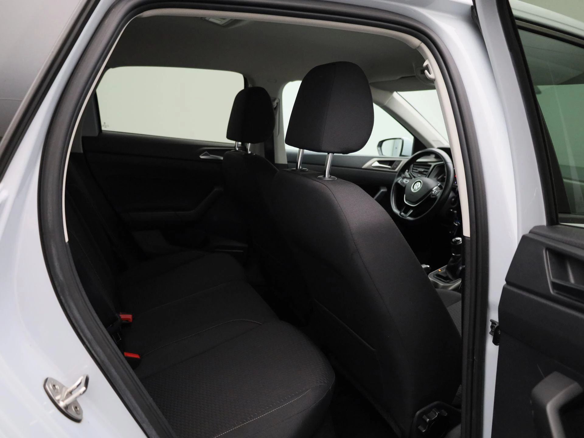 Volkswagen-Polo-image-30