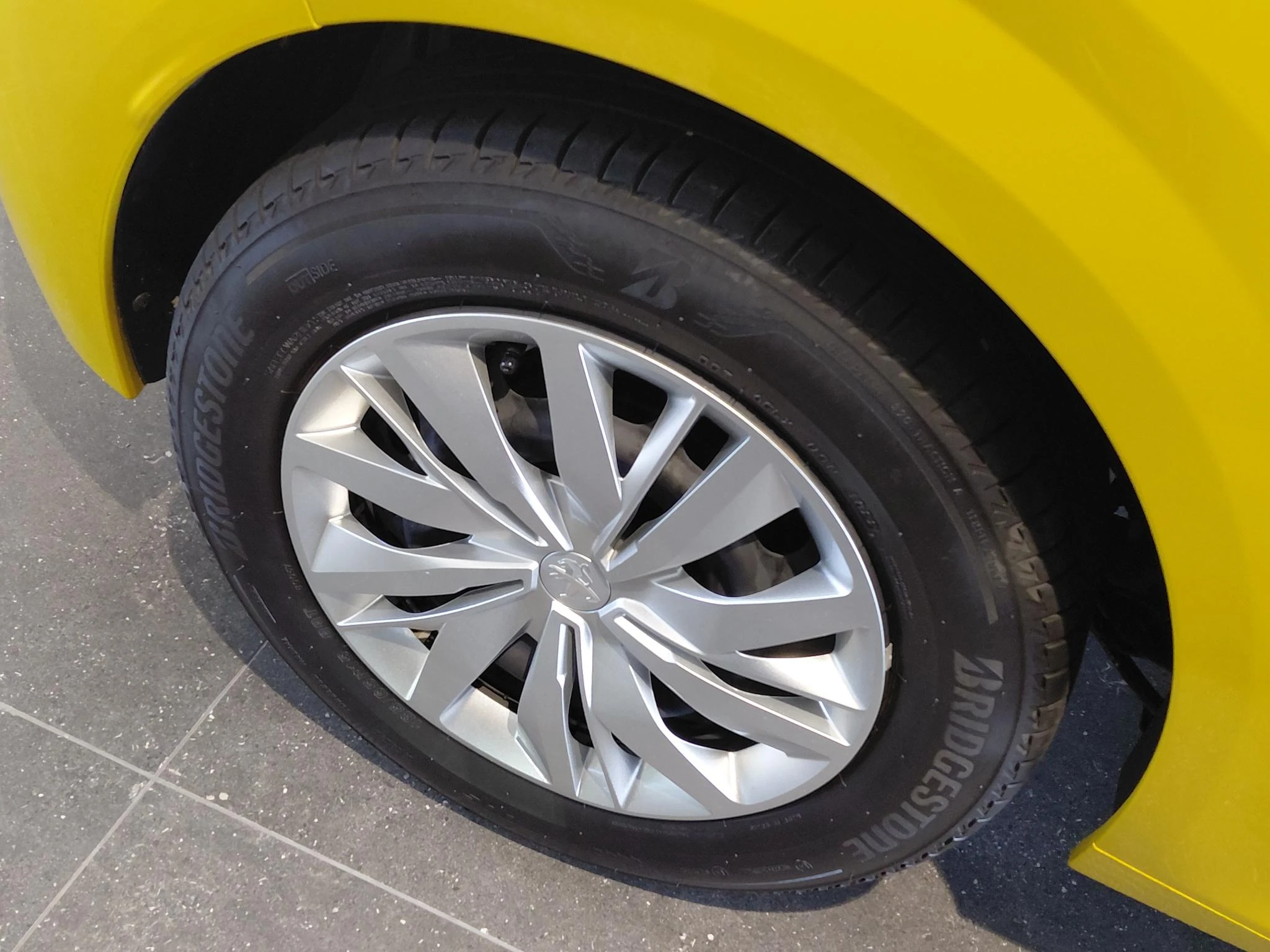 Peugeot-208-image-4