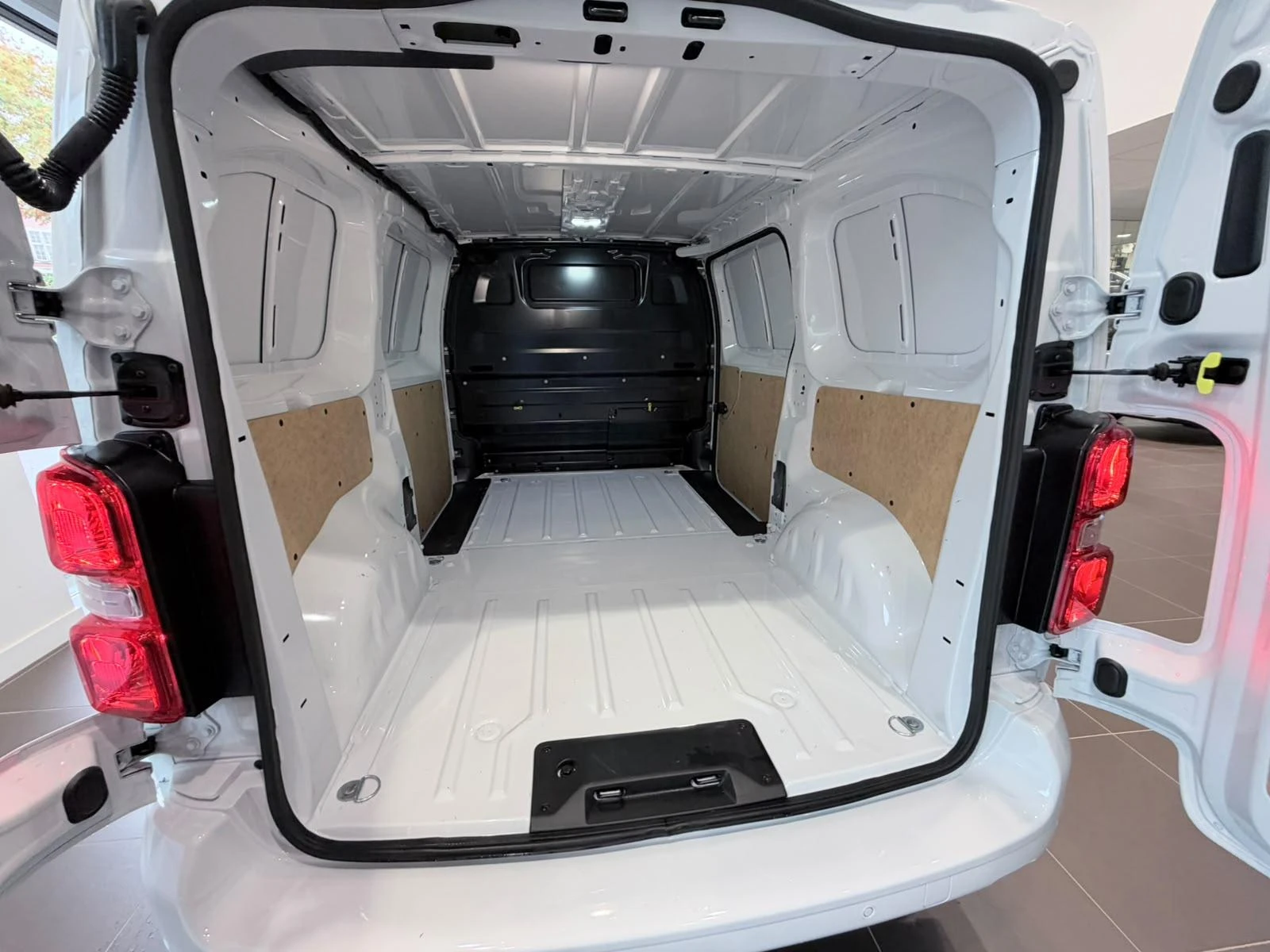 Peugeot-Expert-image-8