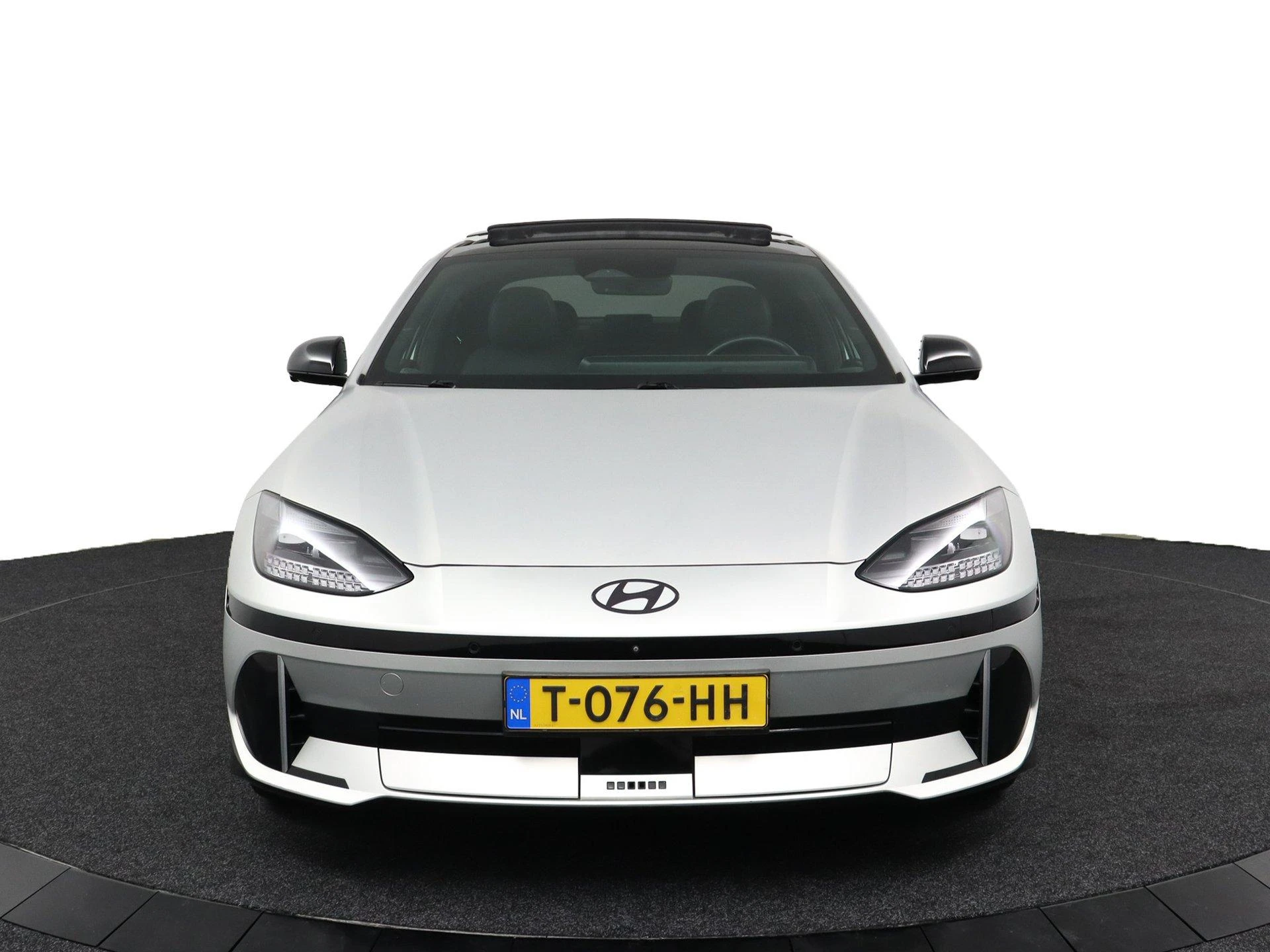 Hyundai-IONIQ 6-image-6