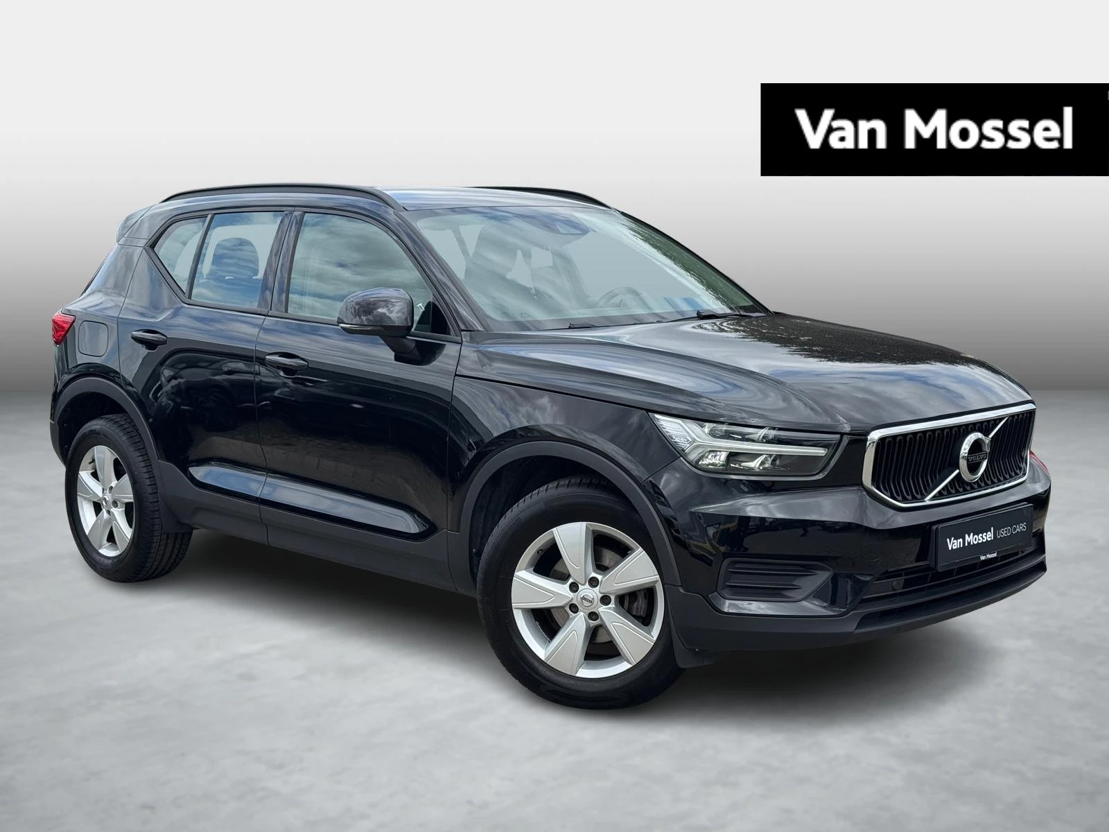 Volvo-XC40-image-0