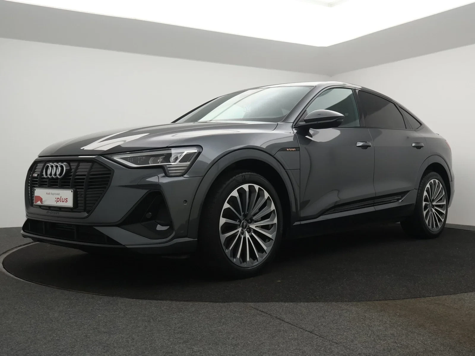 Audi-e-tron-image-0