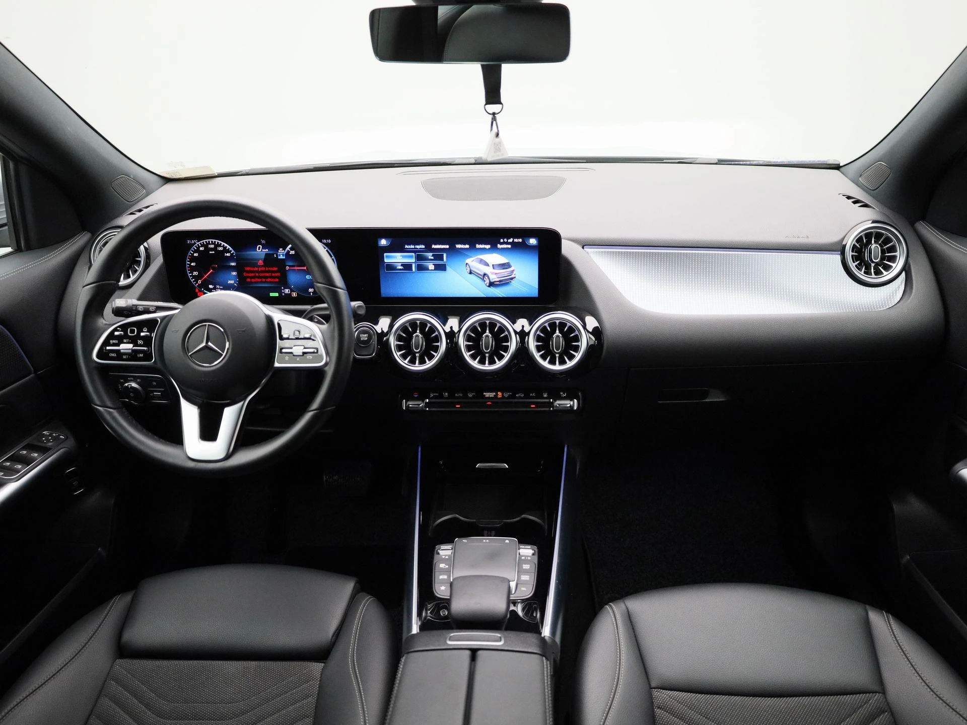 Mercedes-Benz-EQA-image-36