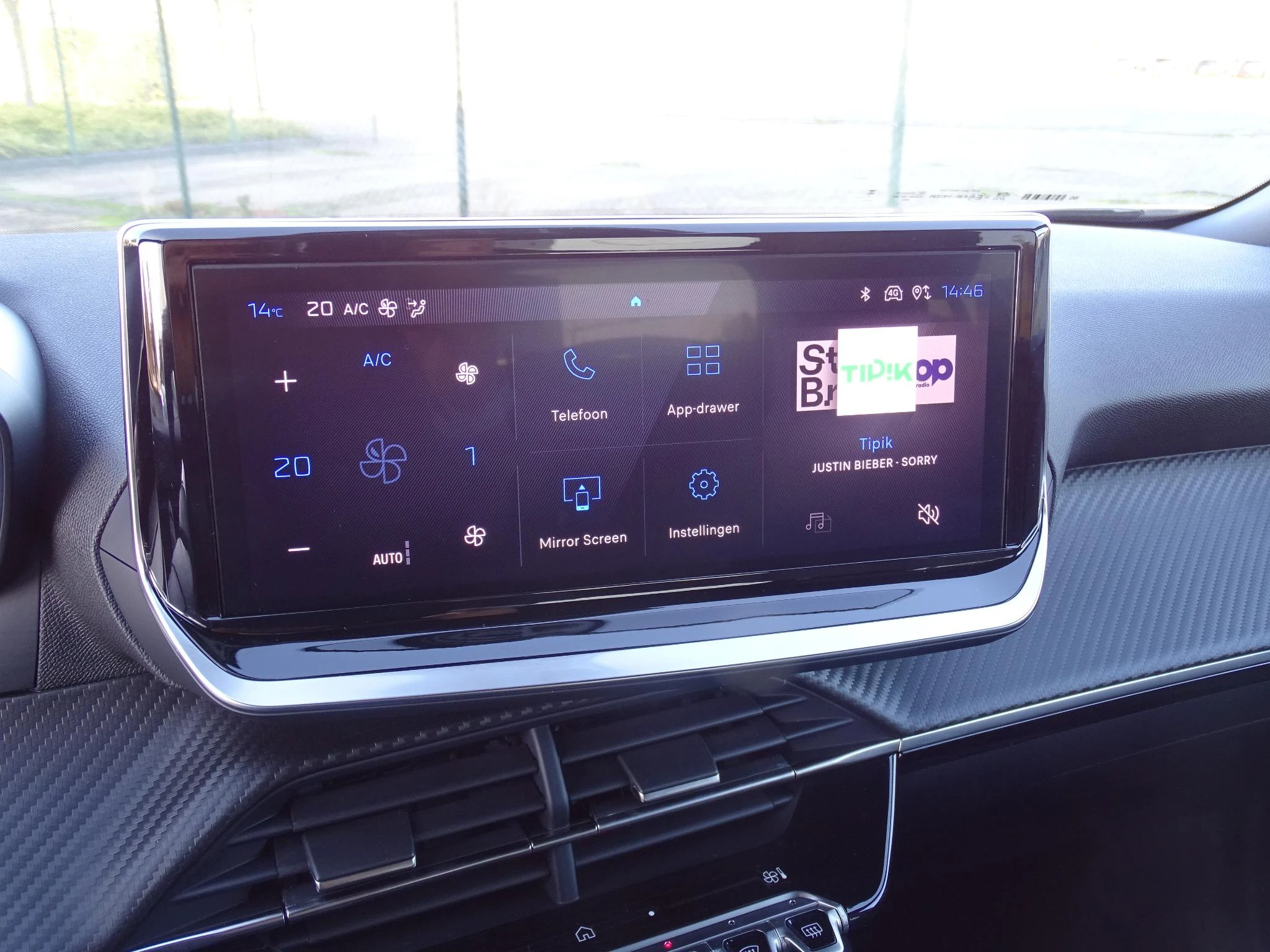 Peugeot-2008-image-18