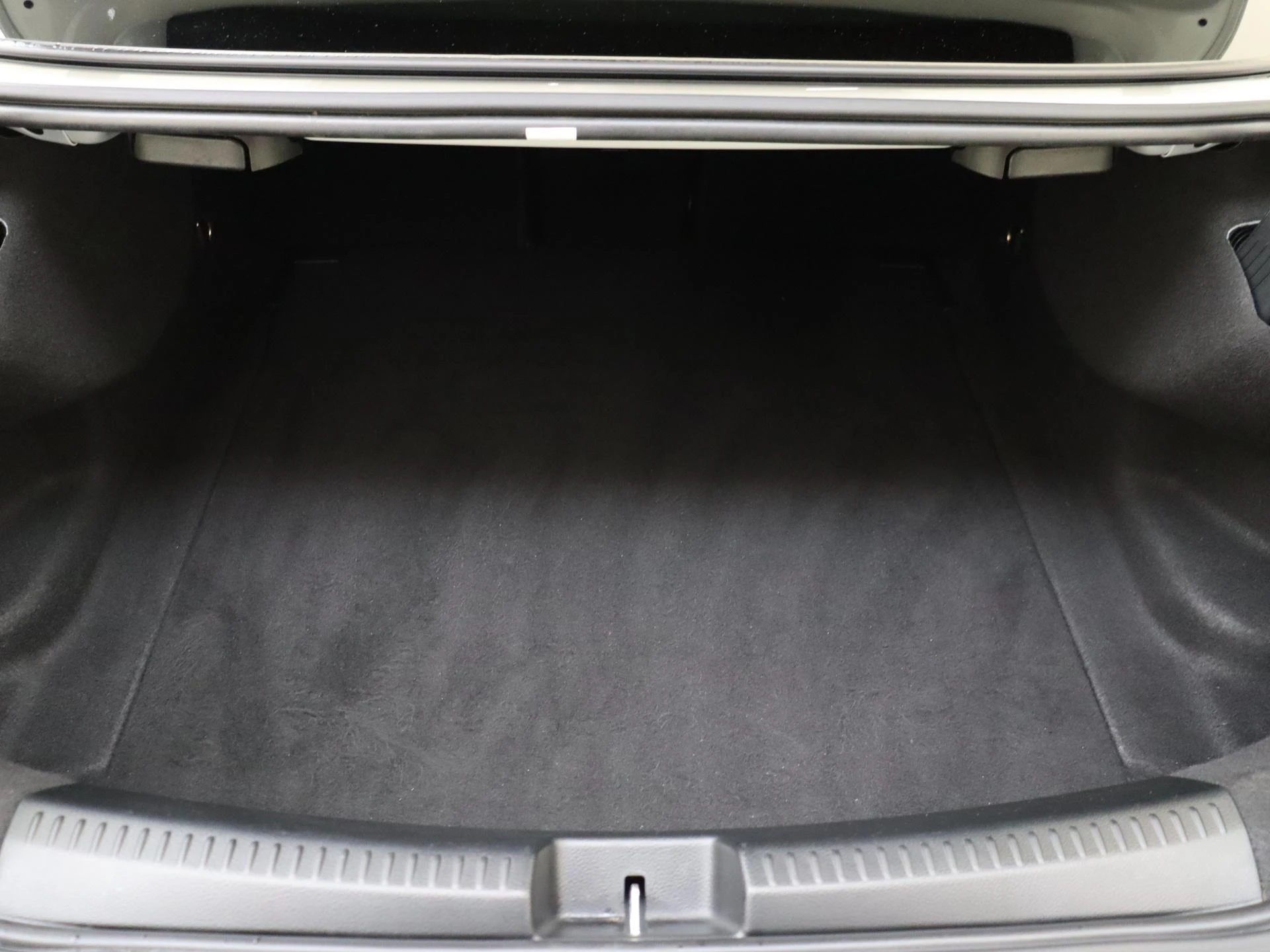 Mercedes-Benz-CLA-image-26