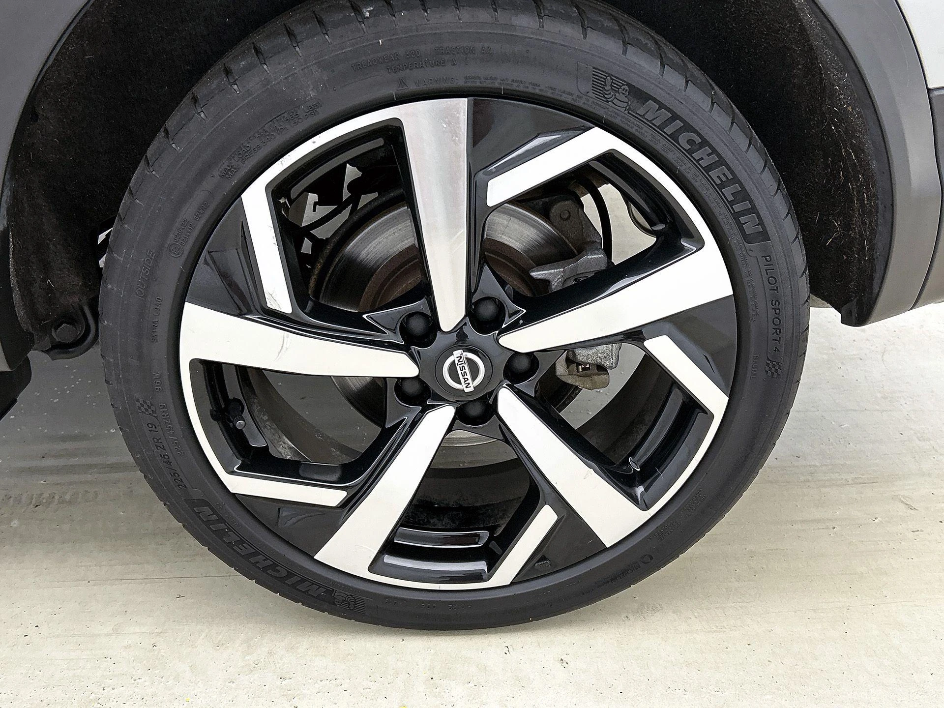 Nissan-QASHQAI-image-36