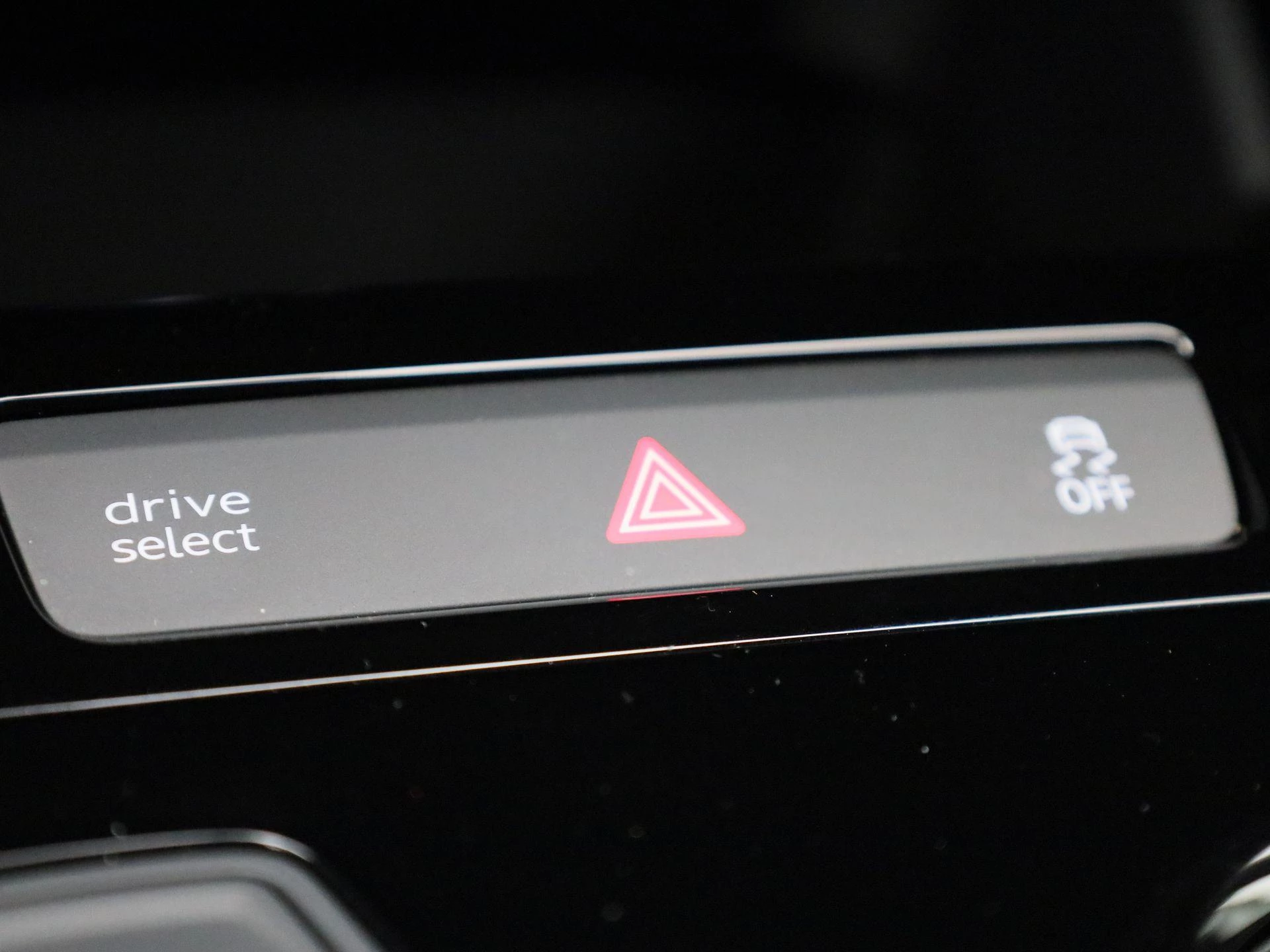 Audi-Q6 e-tron-image-30