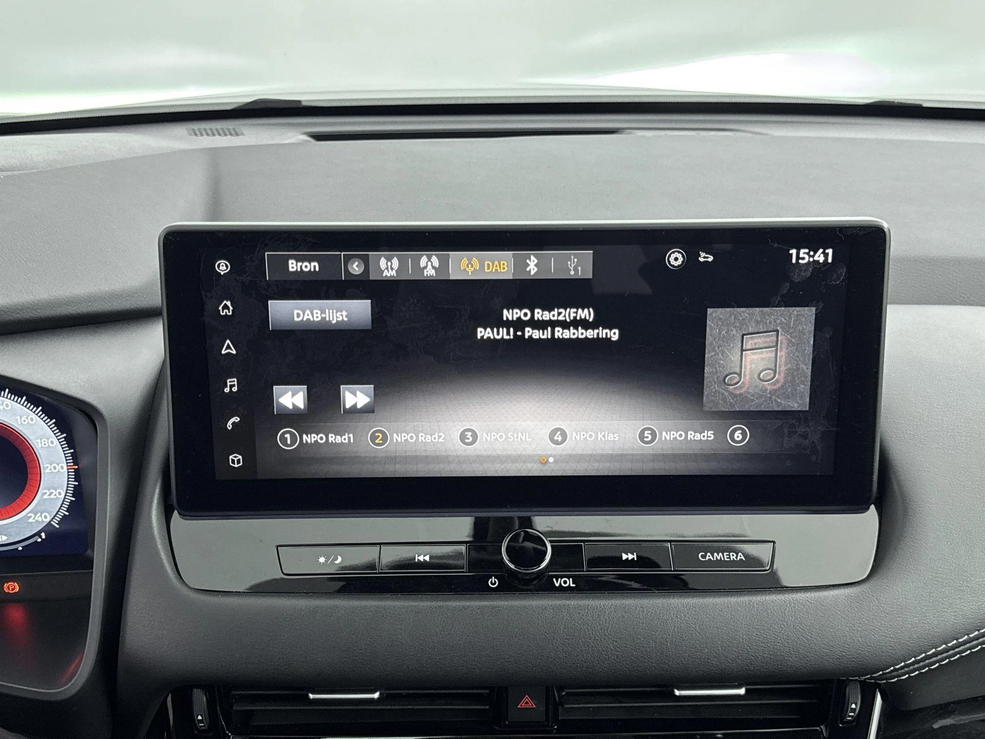 Nissan-QASHQAI-image-8