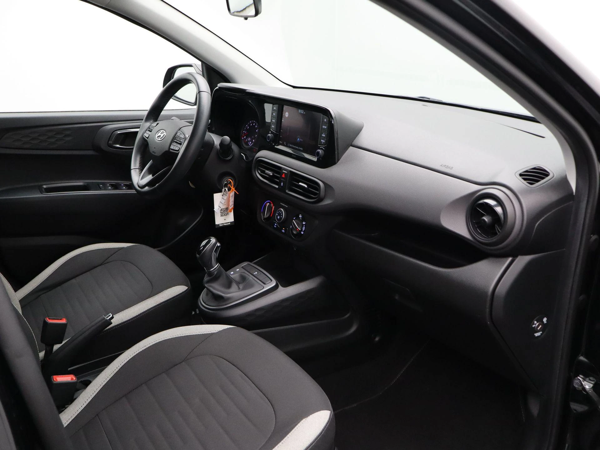 Hyundai-i10-image-11