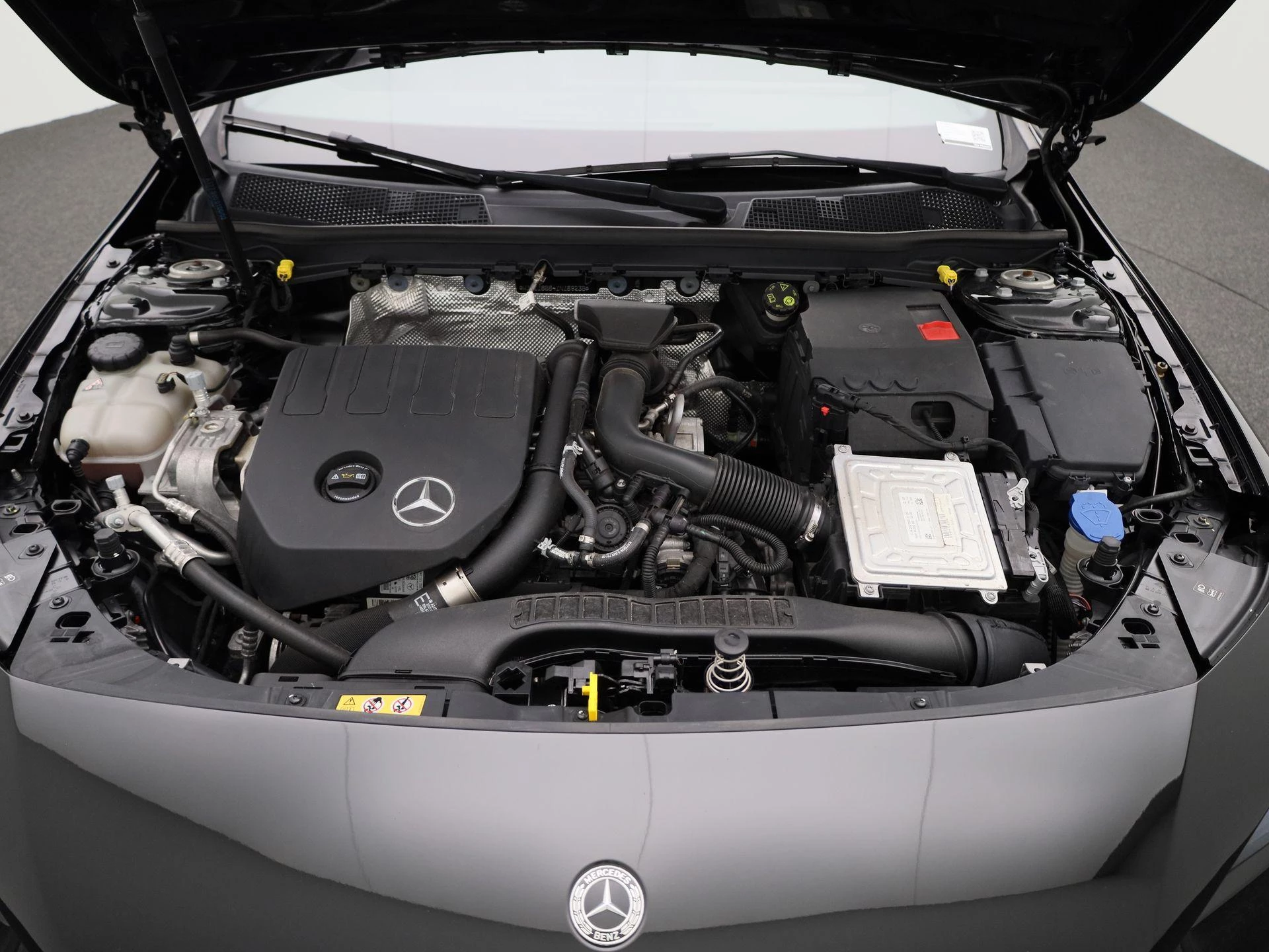 Mercedes-Benz-CLA-image-27