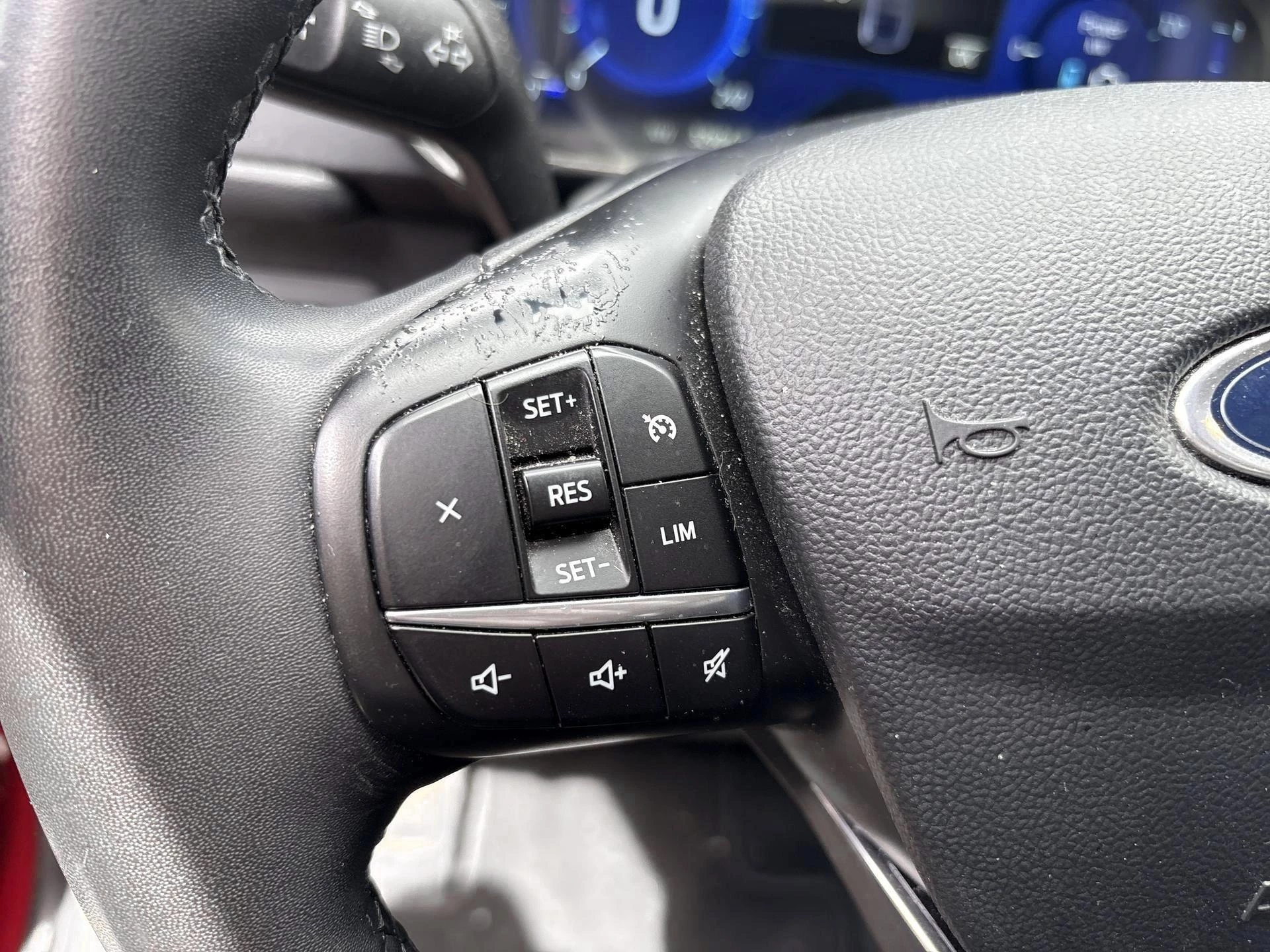 Ford Kuga 2.5i FHEV Aut. 140kW Titanium