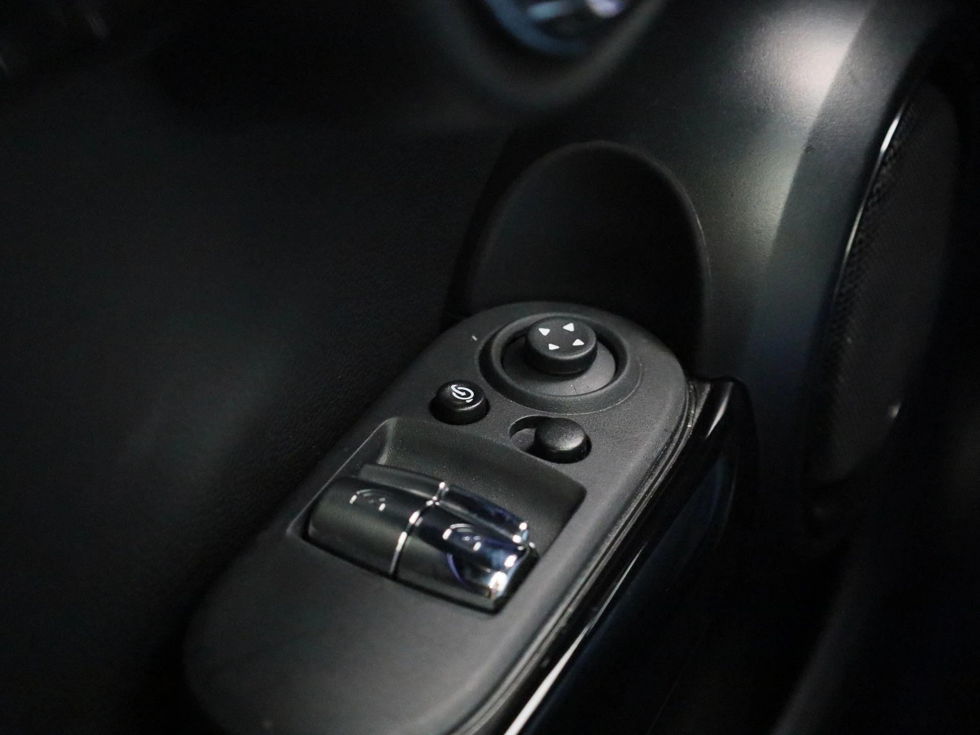 MINI-Electric-image-29