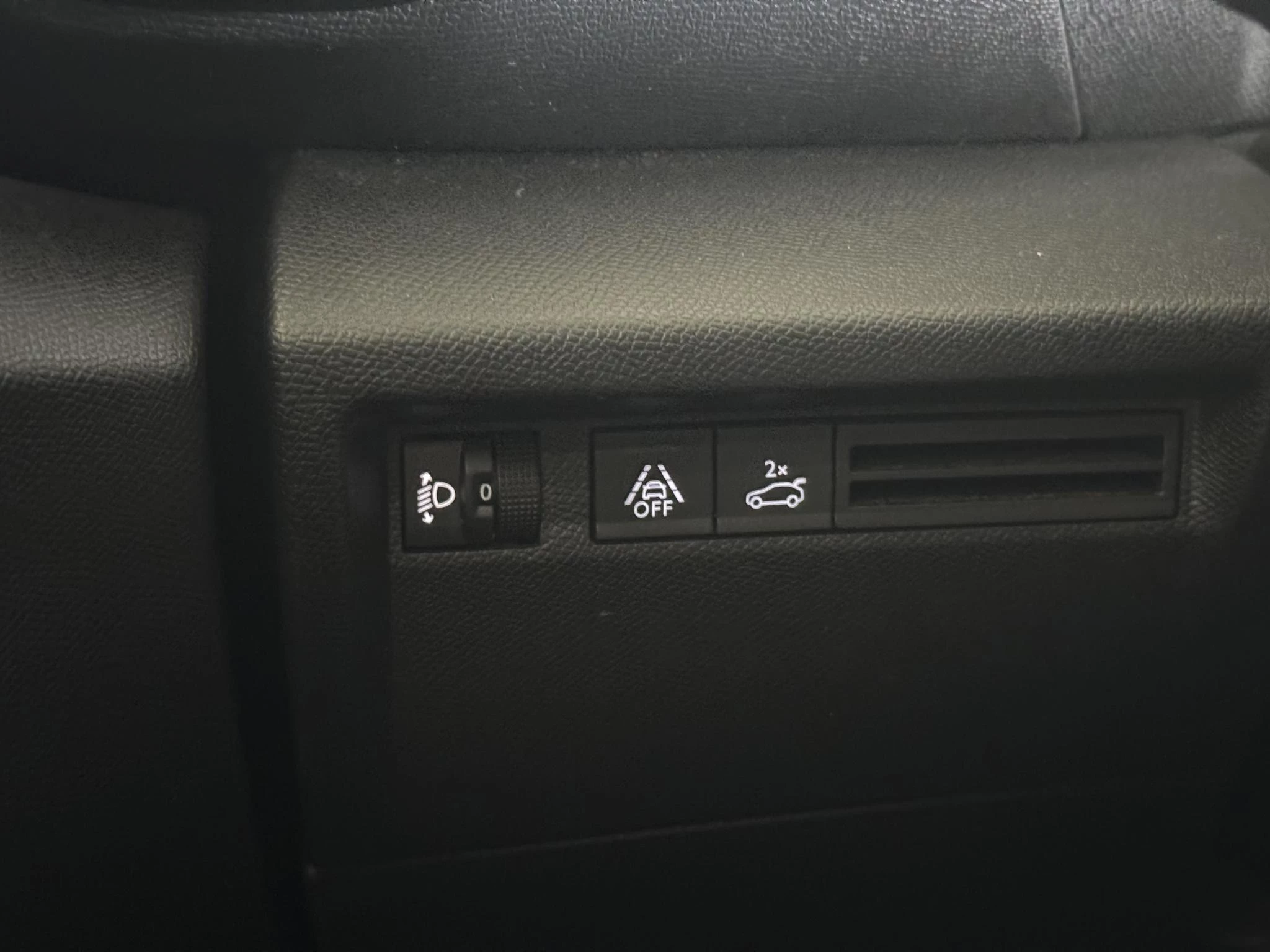 Citroën-ë-C4 X-image-11