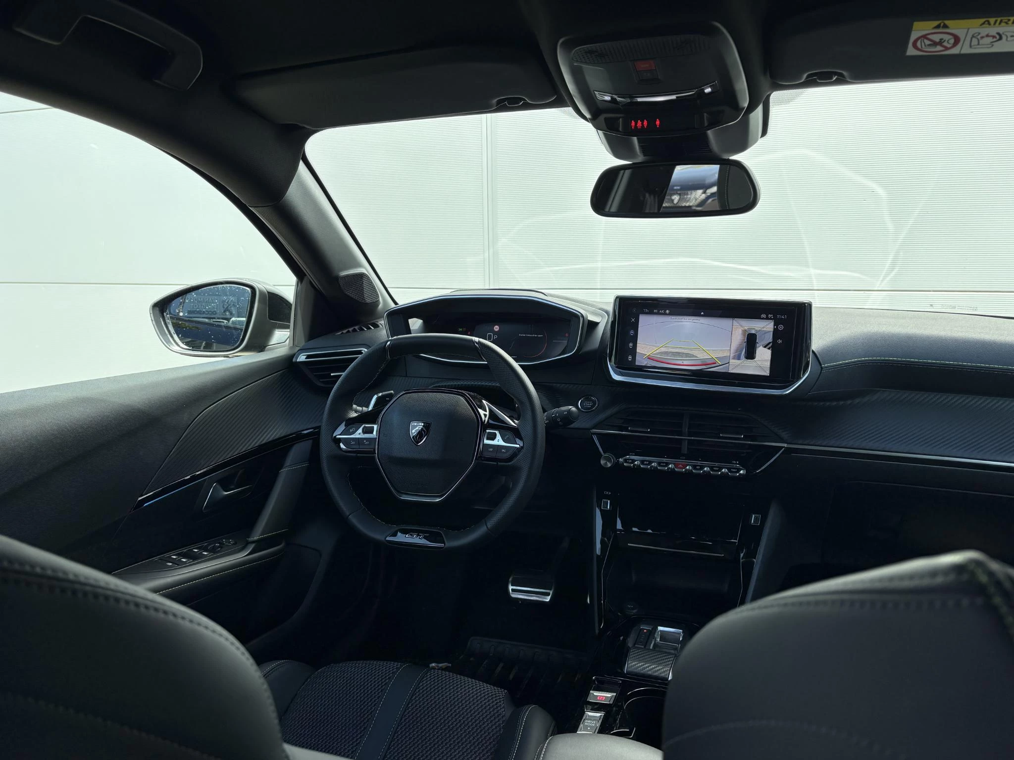 Peugeot-208-image-13