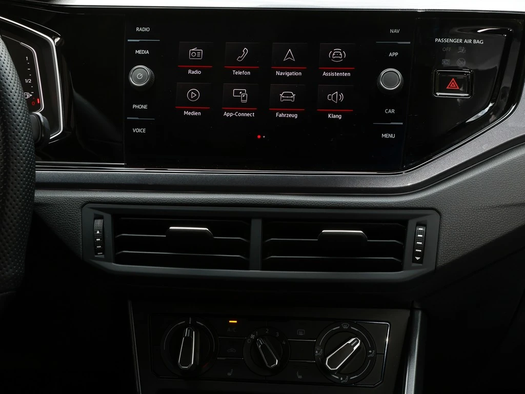 Volkswagen-Polo-image-11