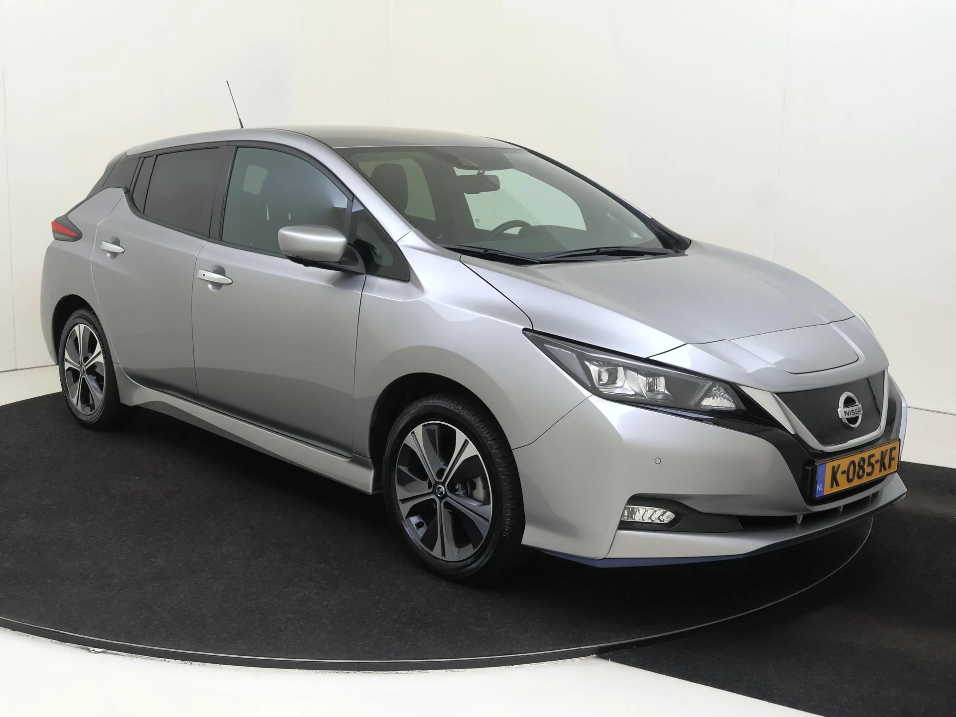 Nissan-Leaf-image-1