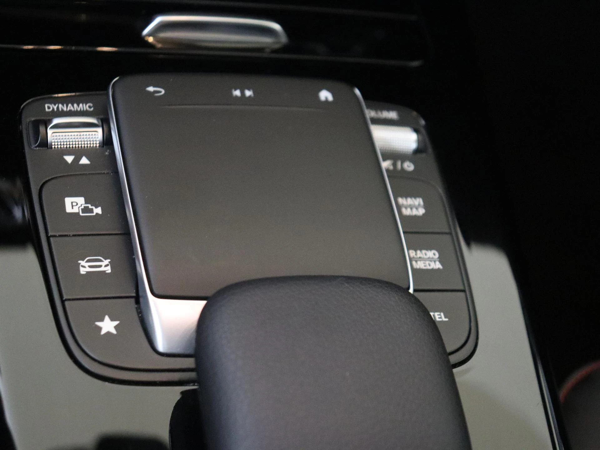 Mercedes-Benz-A-Klasse-image-20