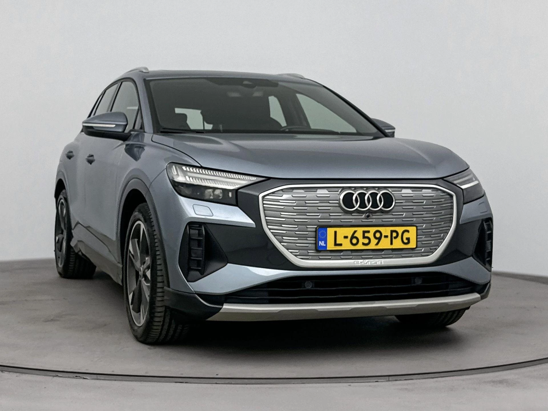 Audi-Q4 e-tron-image-1