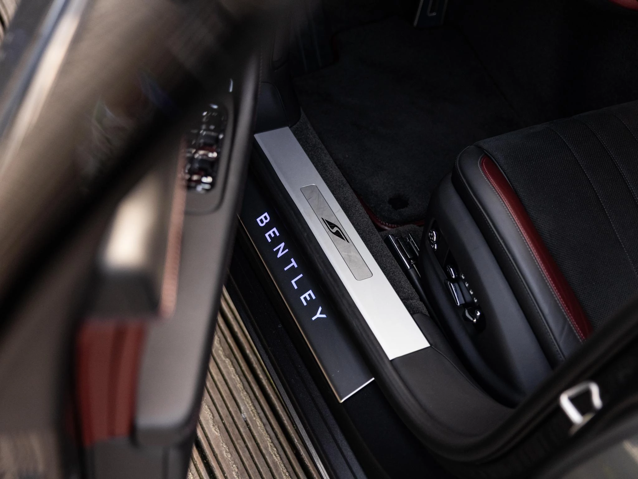 Bentley Flying Spur 2.9 V6 Hybrid Azure