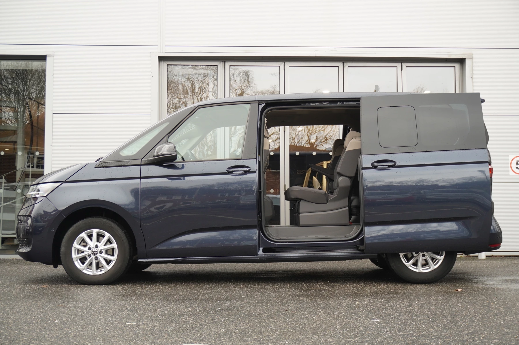 Volkswagen Multivan 2.0 TDI Life 5dr DSG