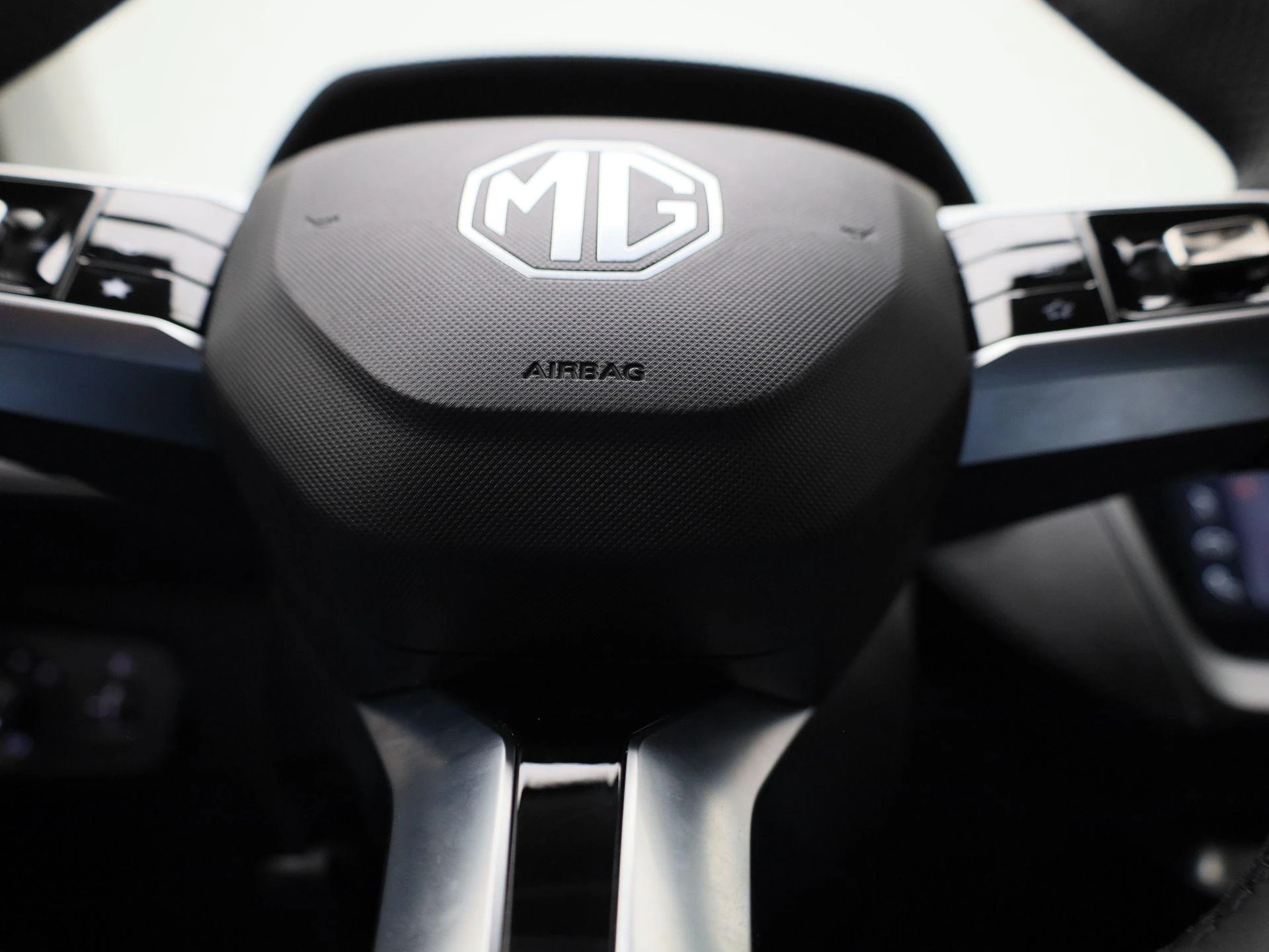 MG-ZS-image-23