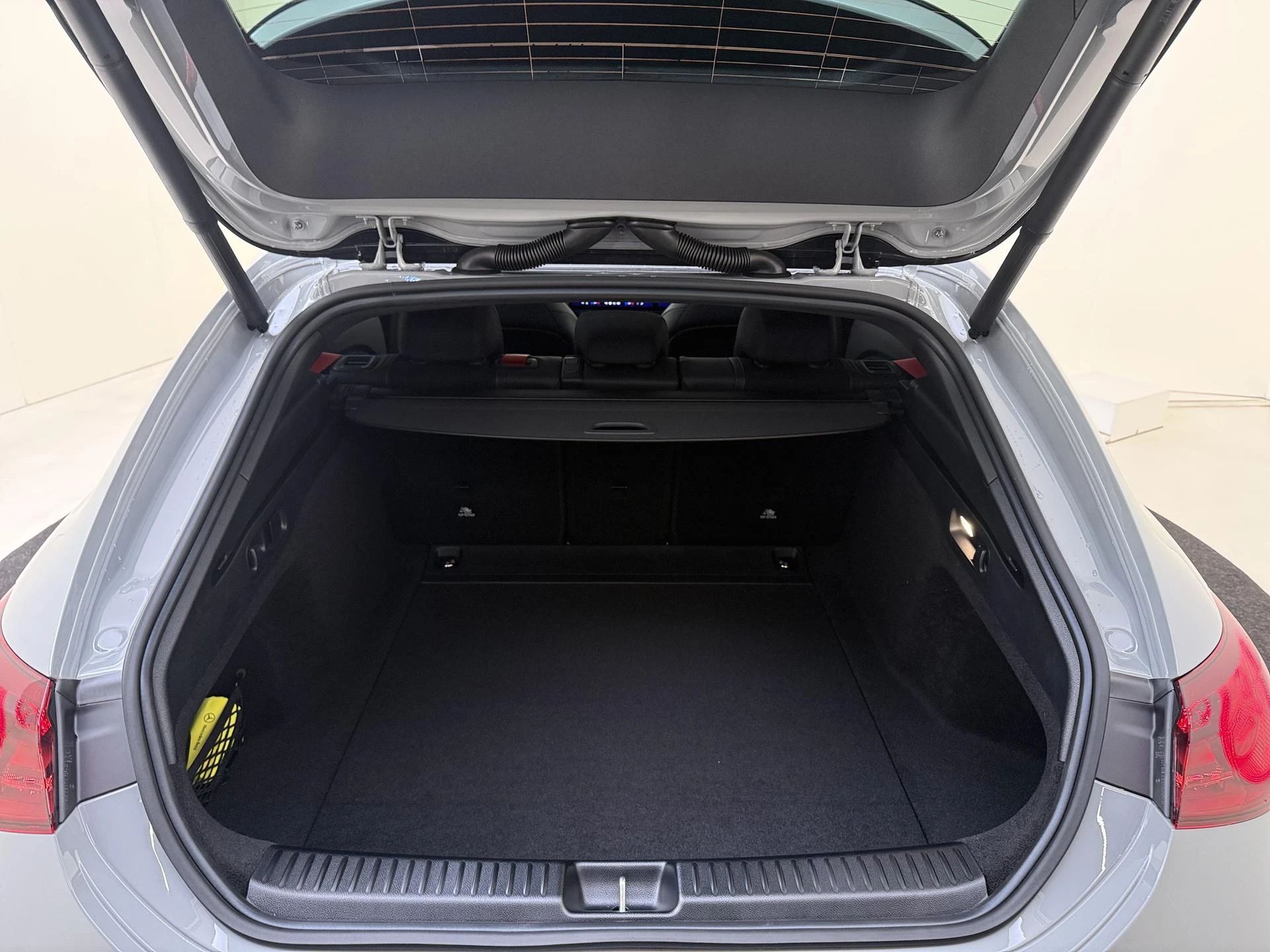 Mercedes-Benz-CLA-image-29