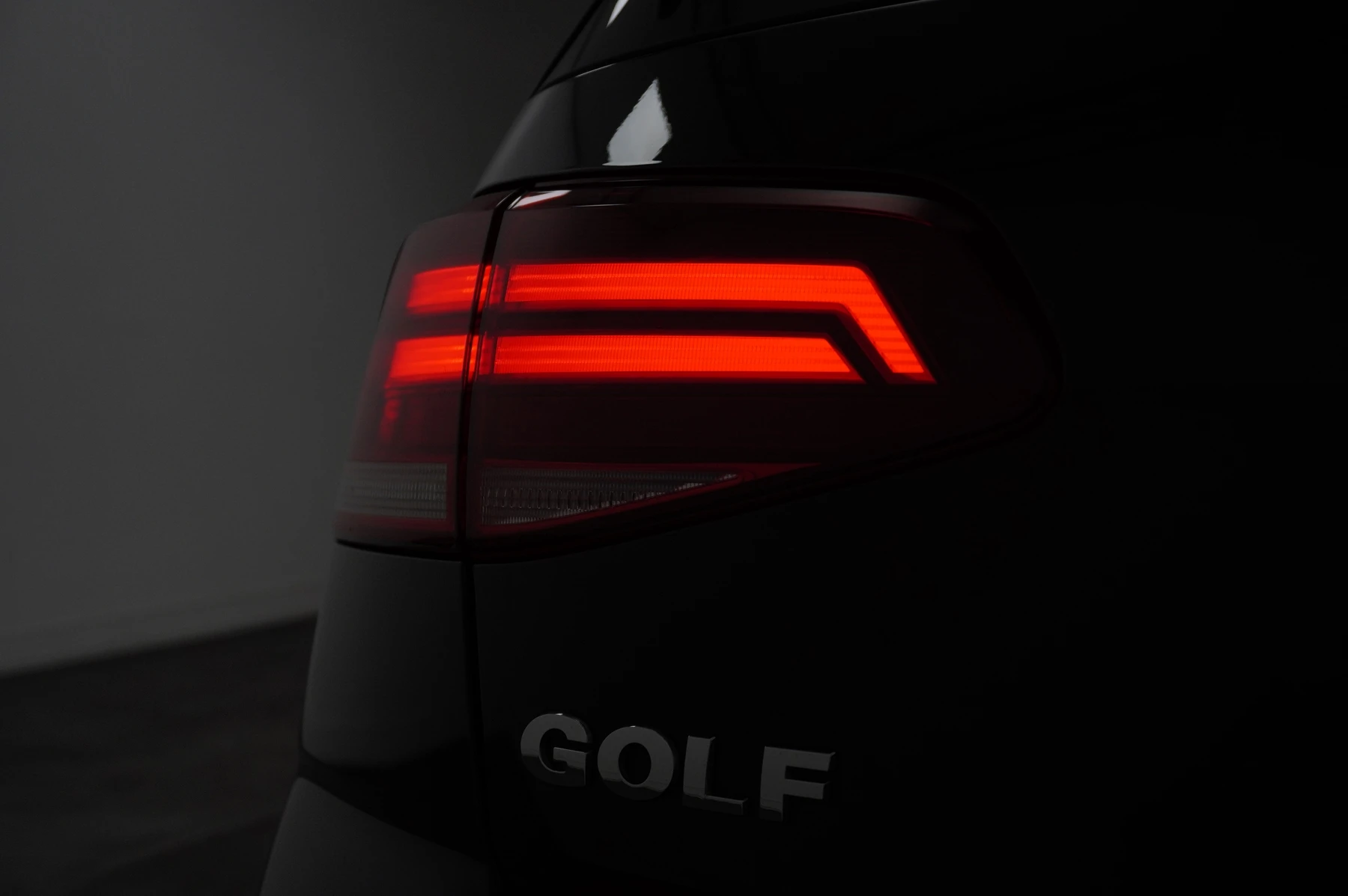 Volkswagen-Golf-image-19