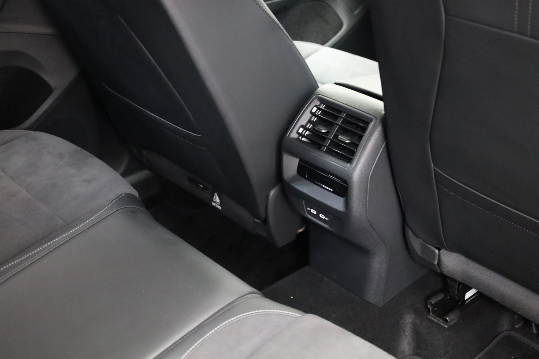 Volkswagen-Tayron-image-24