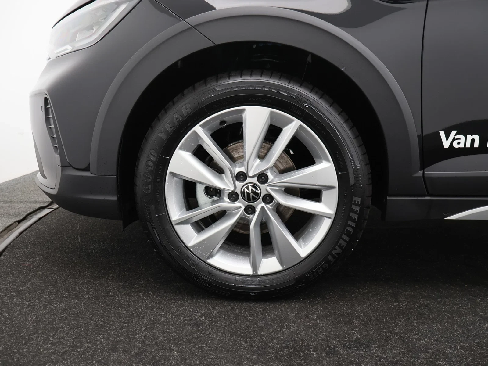 Volkswagen-Taigo-image-20