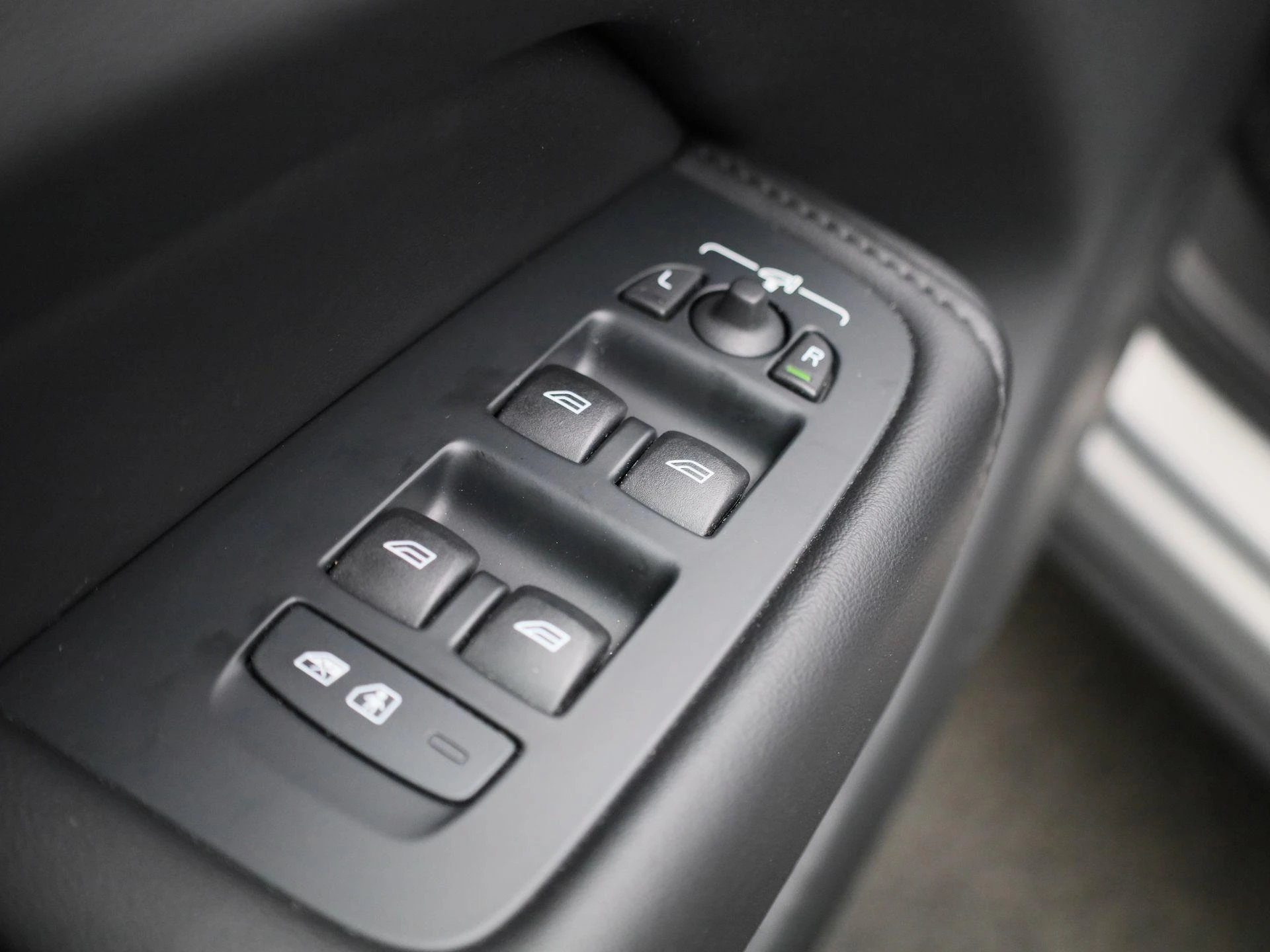 Volvo-XC60-image-34