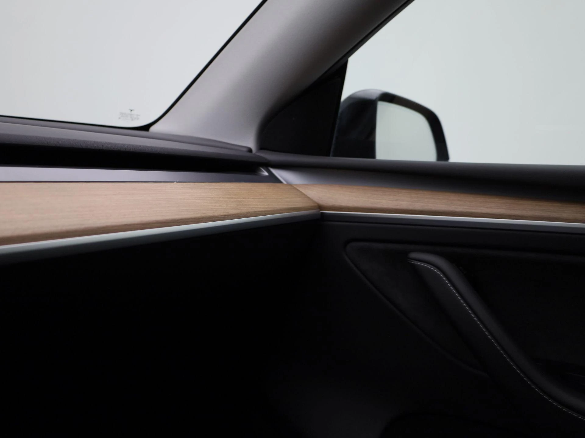 Tesla-Model Y-image-25