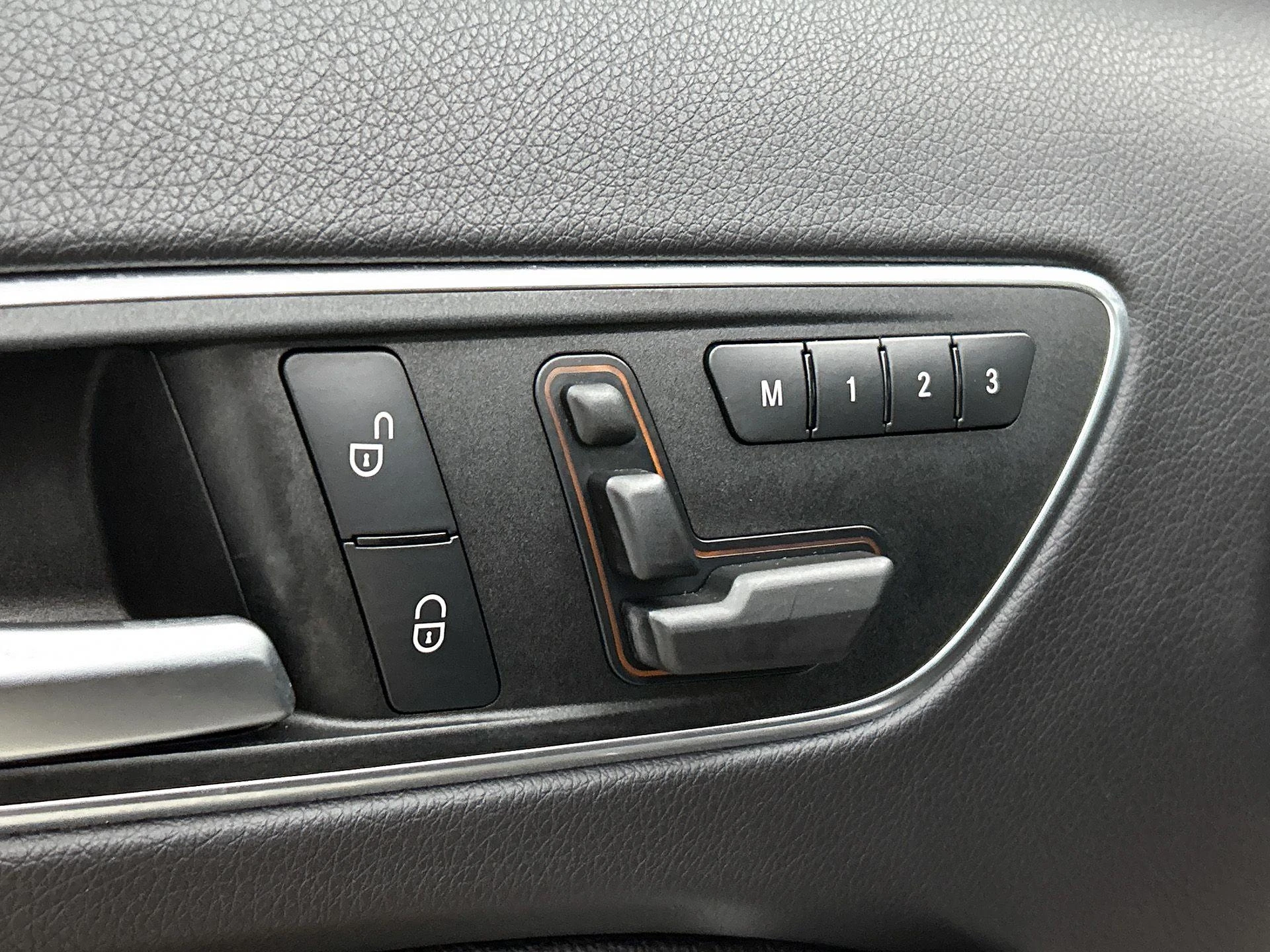 Mercedes-Benz-GLA-image-24
