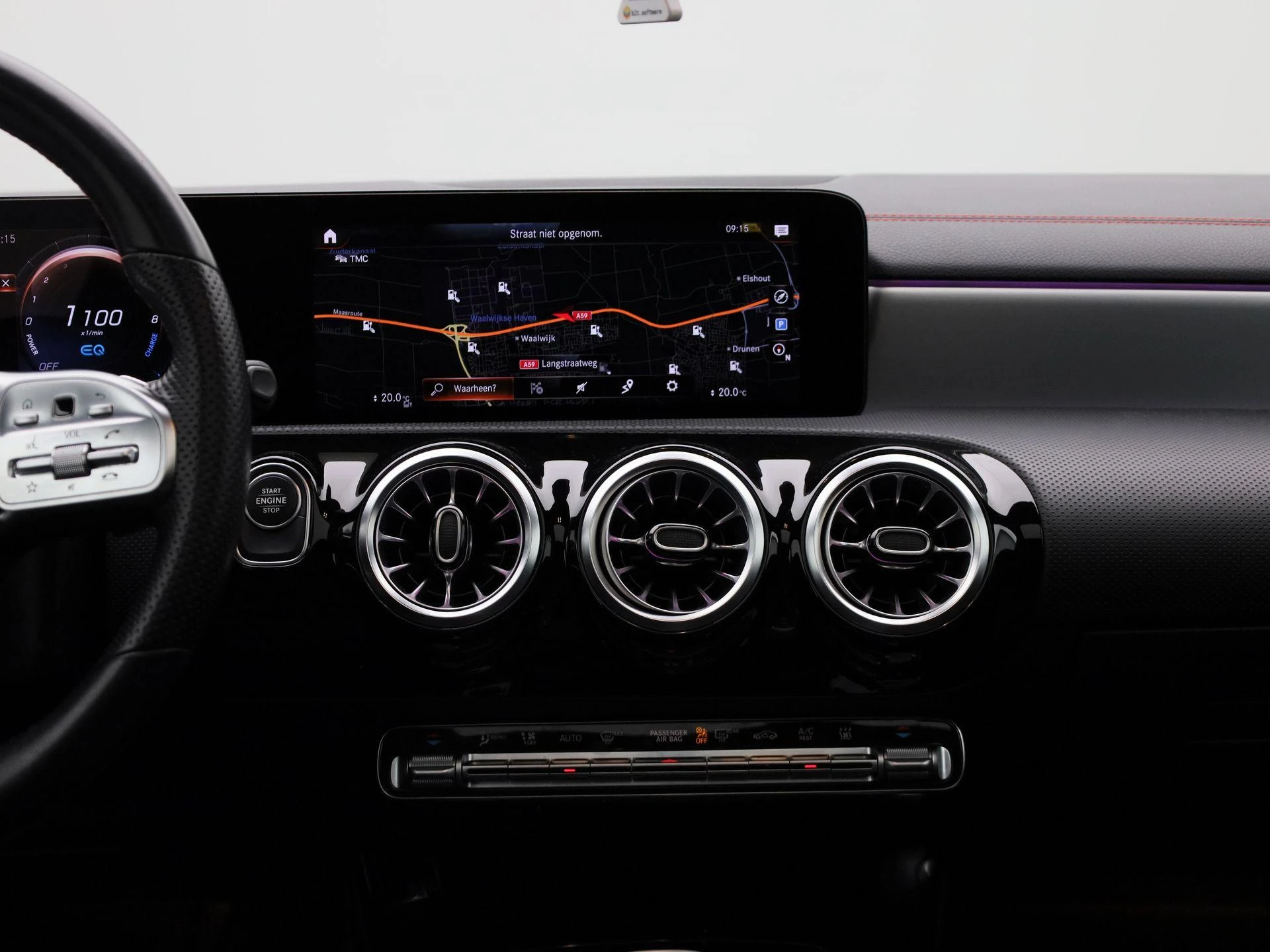 Mercedes-Benz-CLA-image-8