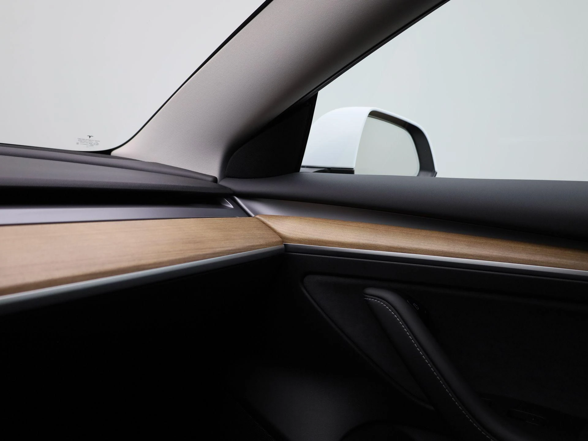 Tesla-Model 3-image-23