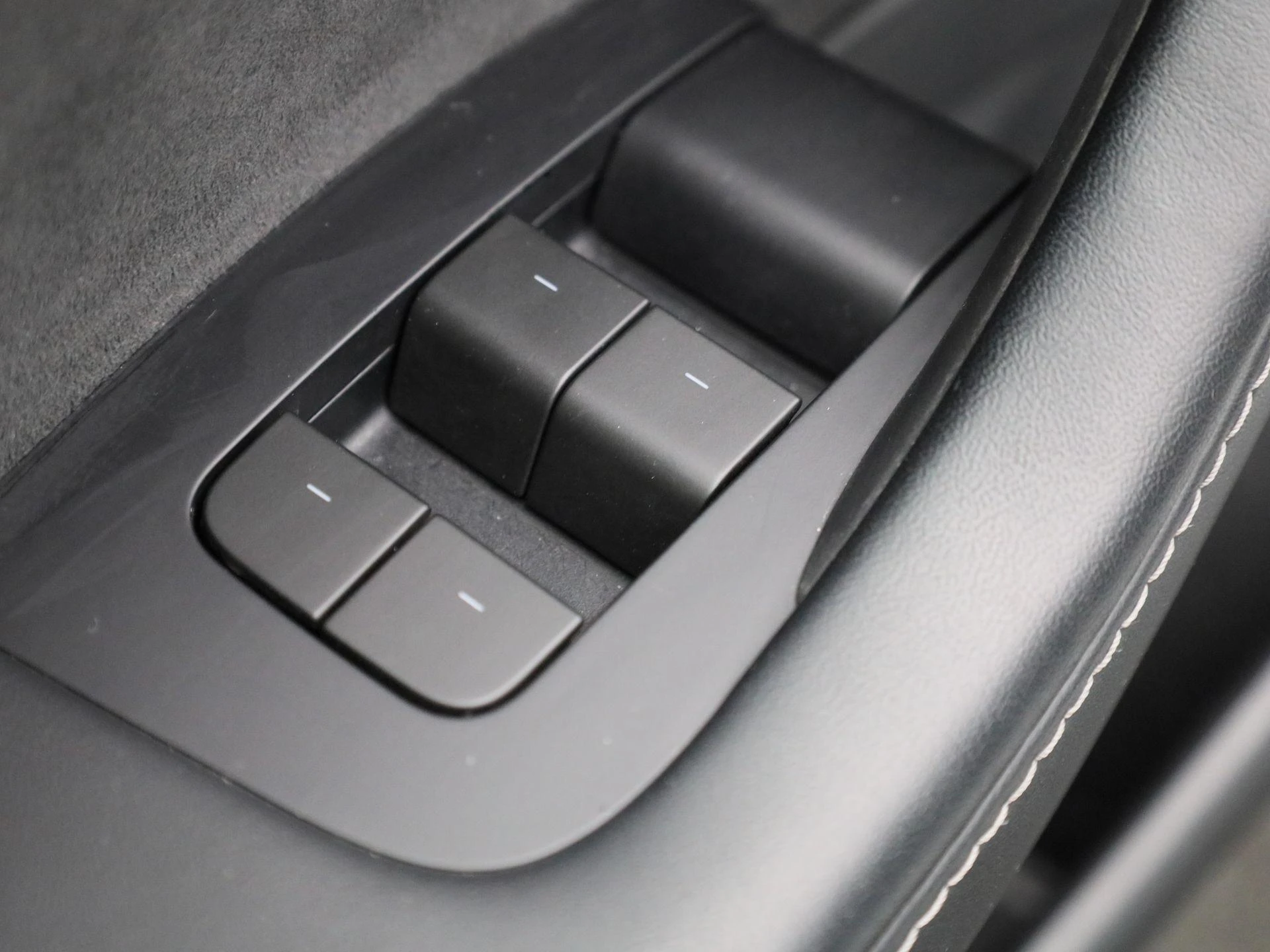 Tesla-Model 3-image-33