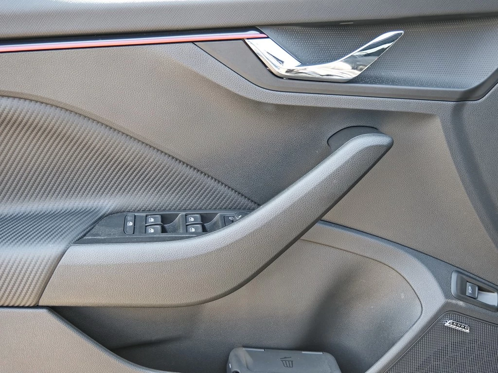 Škoda Kamiq 1.5 TSI Monte Carlo *MATRIX*ACC*AHK*NAVI*